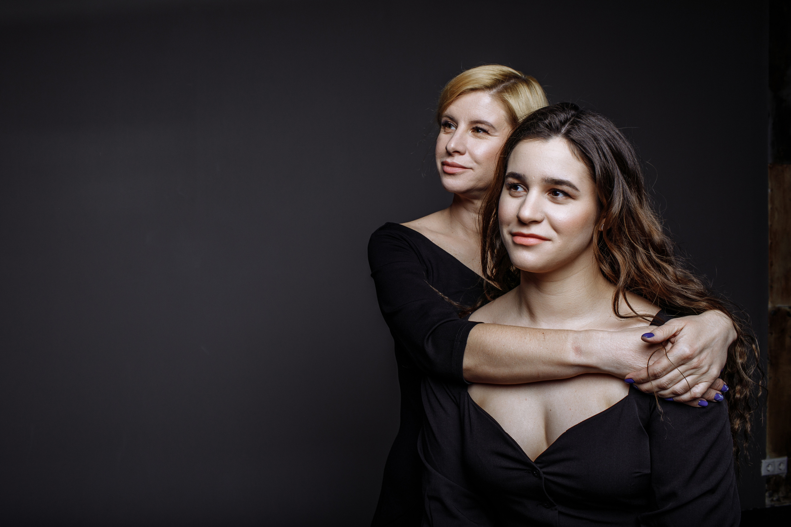 Три поколения женщин