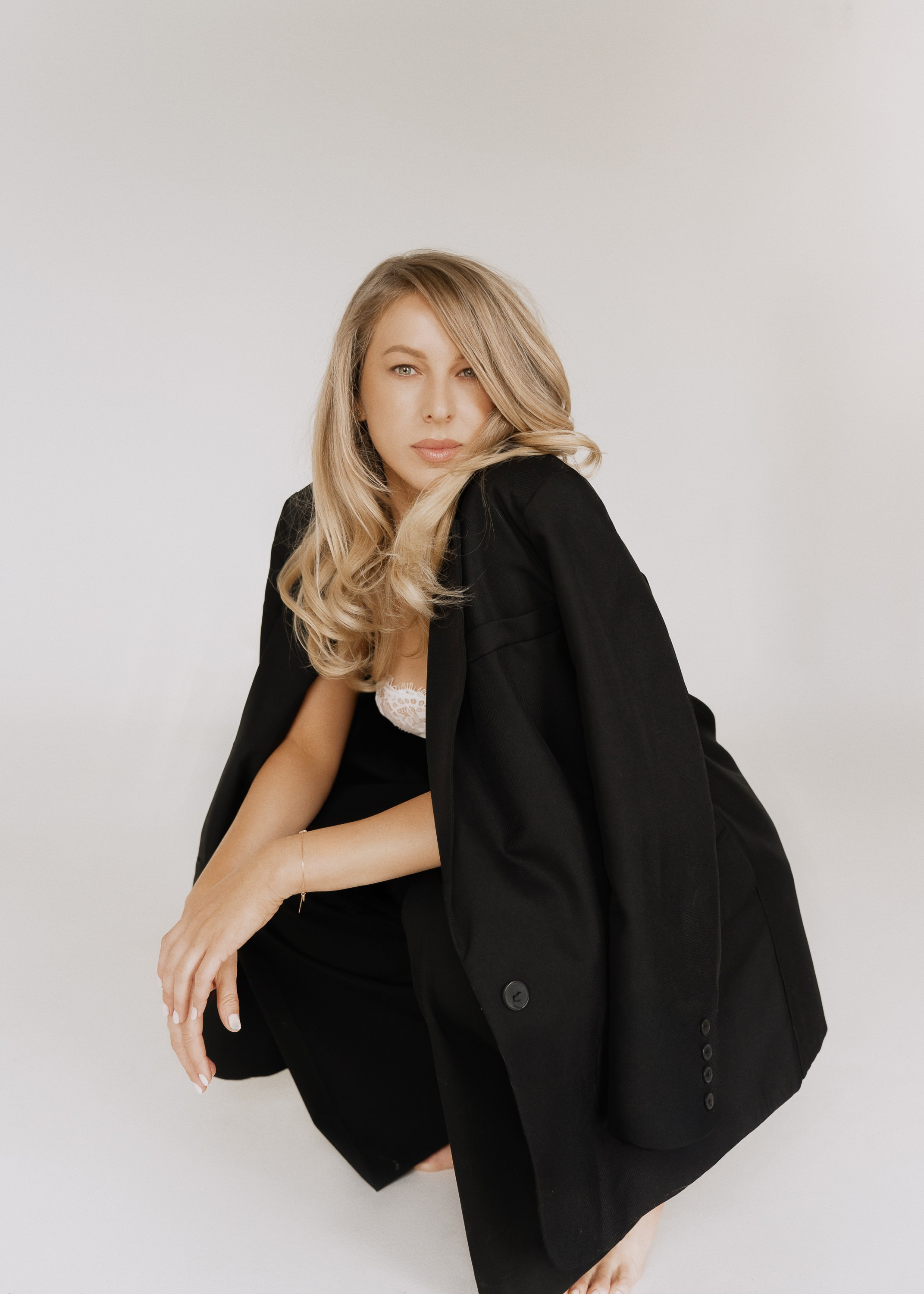 ЮЛЯ. Женский портрет