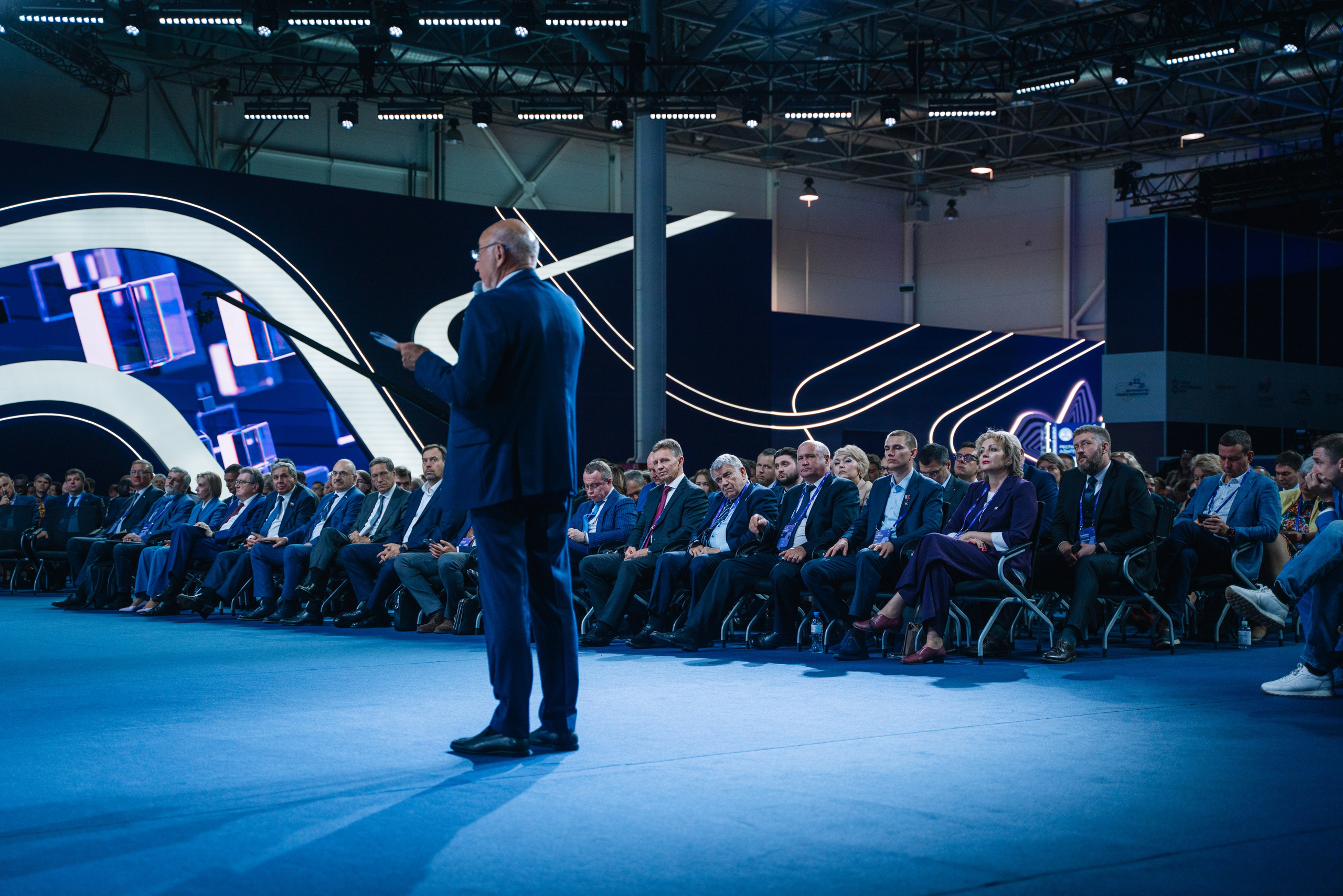 Репортажные съемки. Дипломированный фотограф в Новосибирске. Фотографирую свадьбы, репортажи, индивидуальные фотосессии, lovestory(семейные)