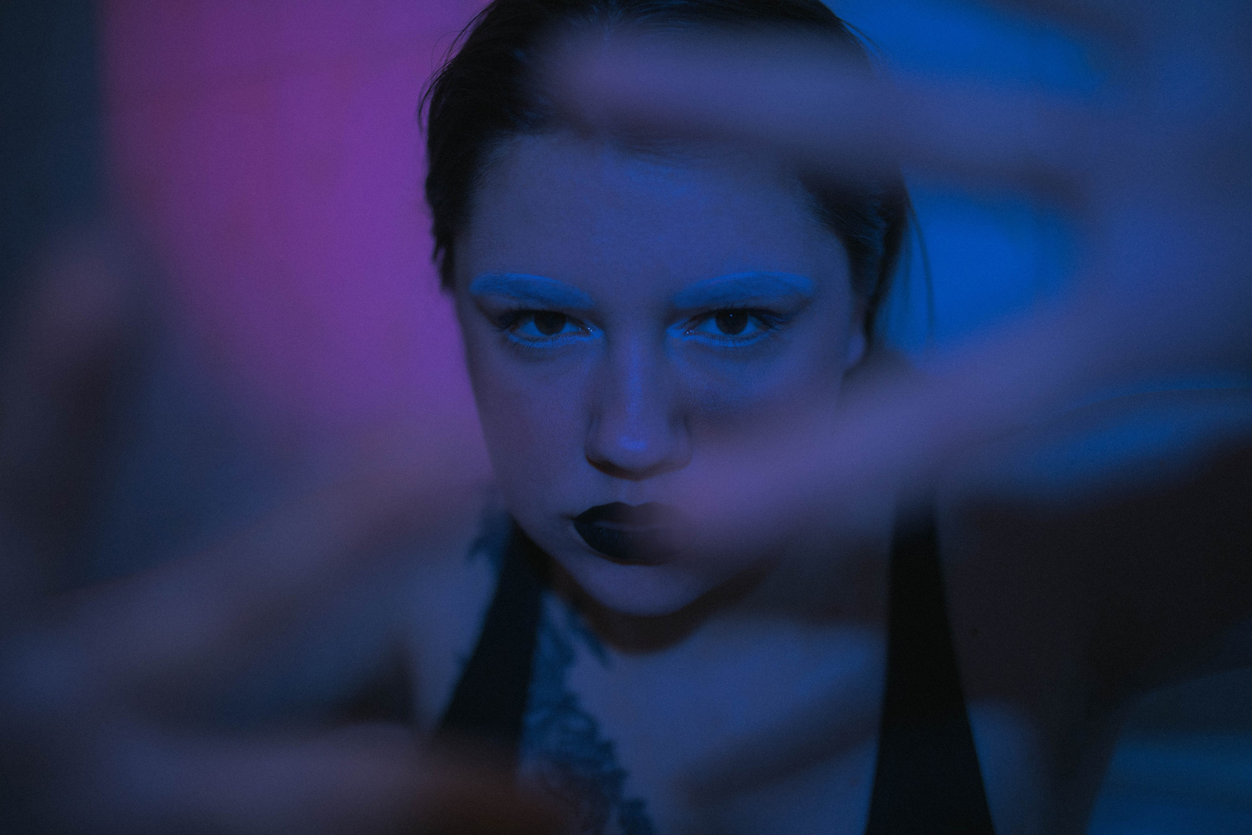 Автопортреты. Пластик. Фотограф София Комкина