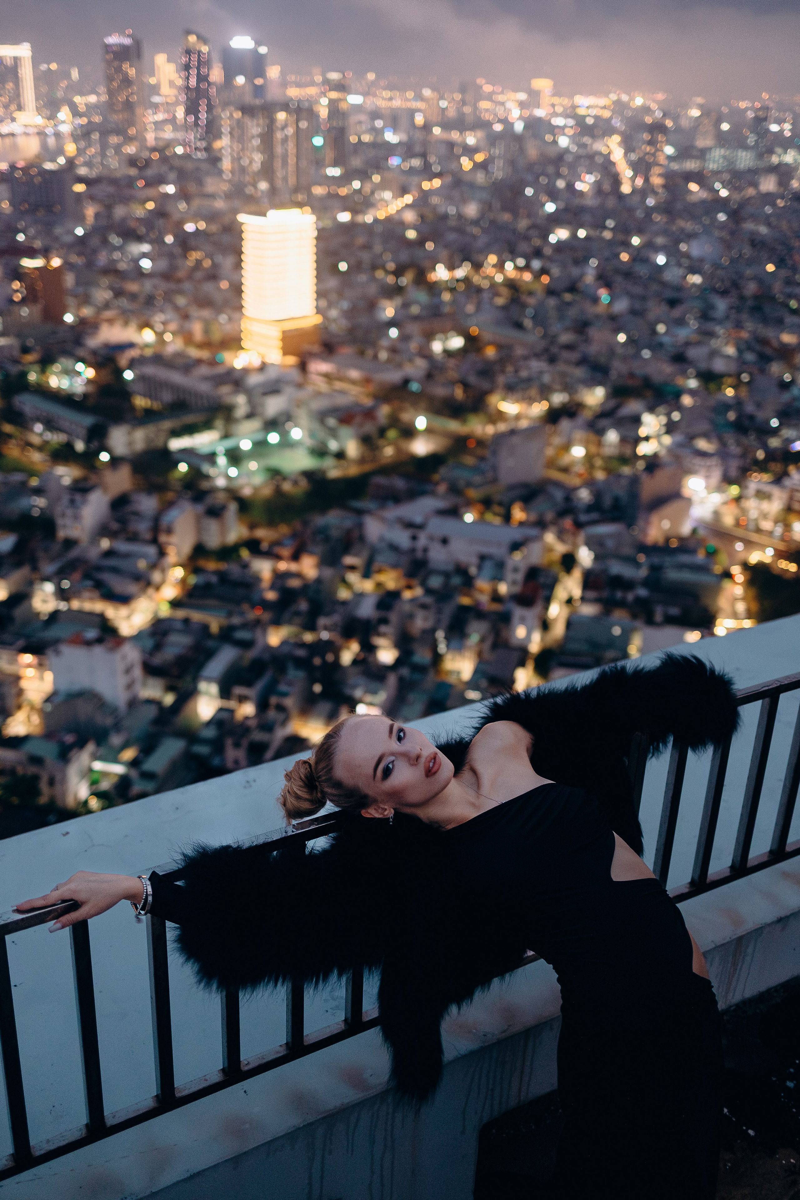 WOMAN. Фотограф Артём Культура