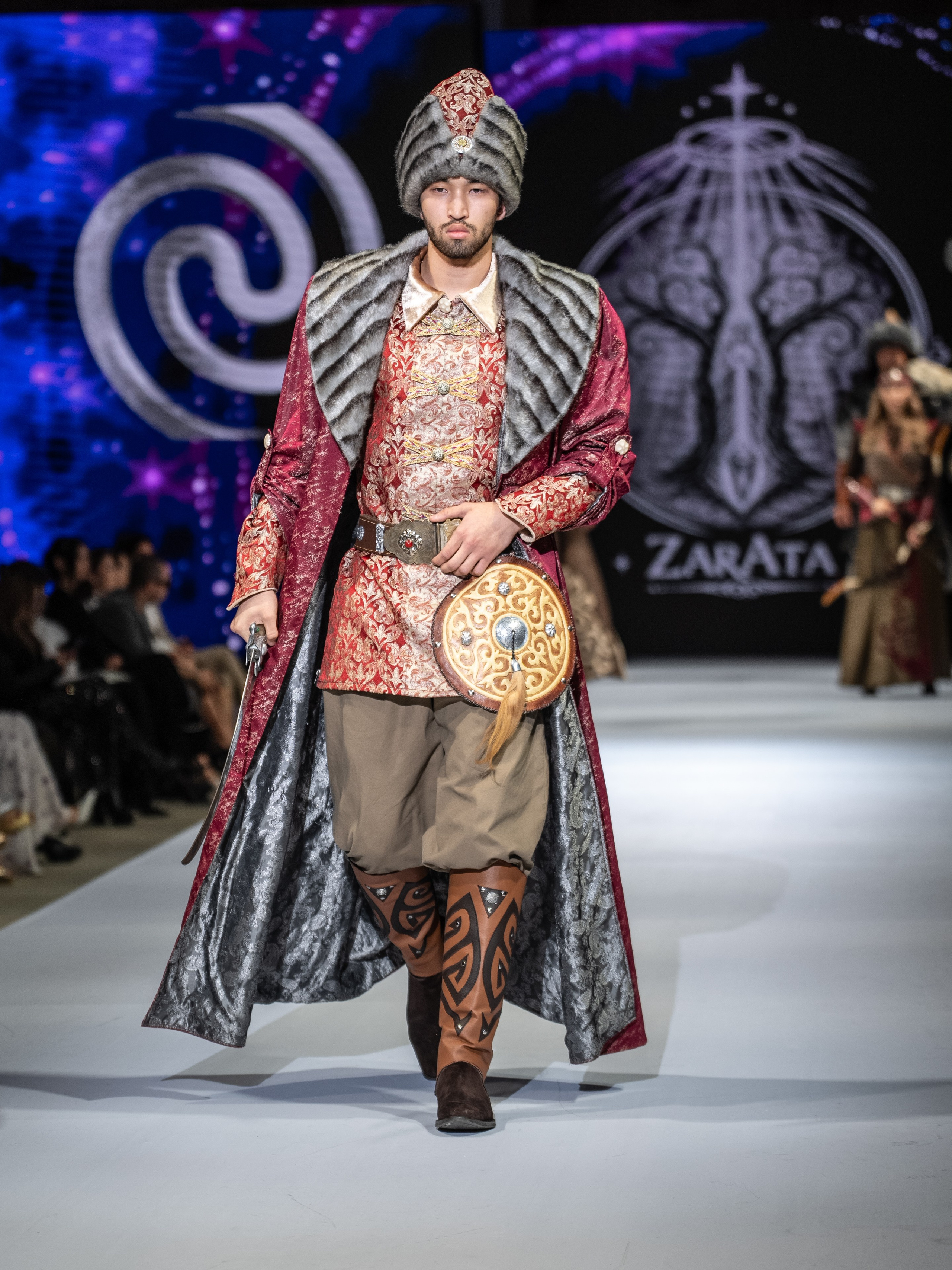 EURASIAN FASHION WEEK Lo Zarata. Сайт Алматинского НЮ АРТ, будуар и фэшн фотографа Дениса Карпенко