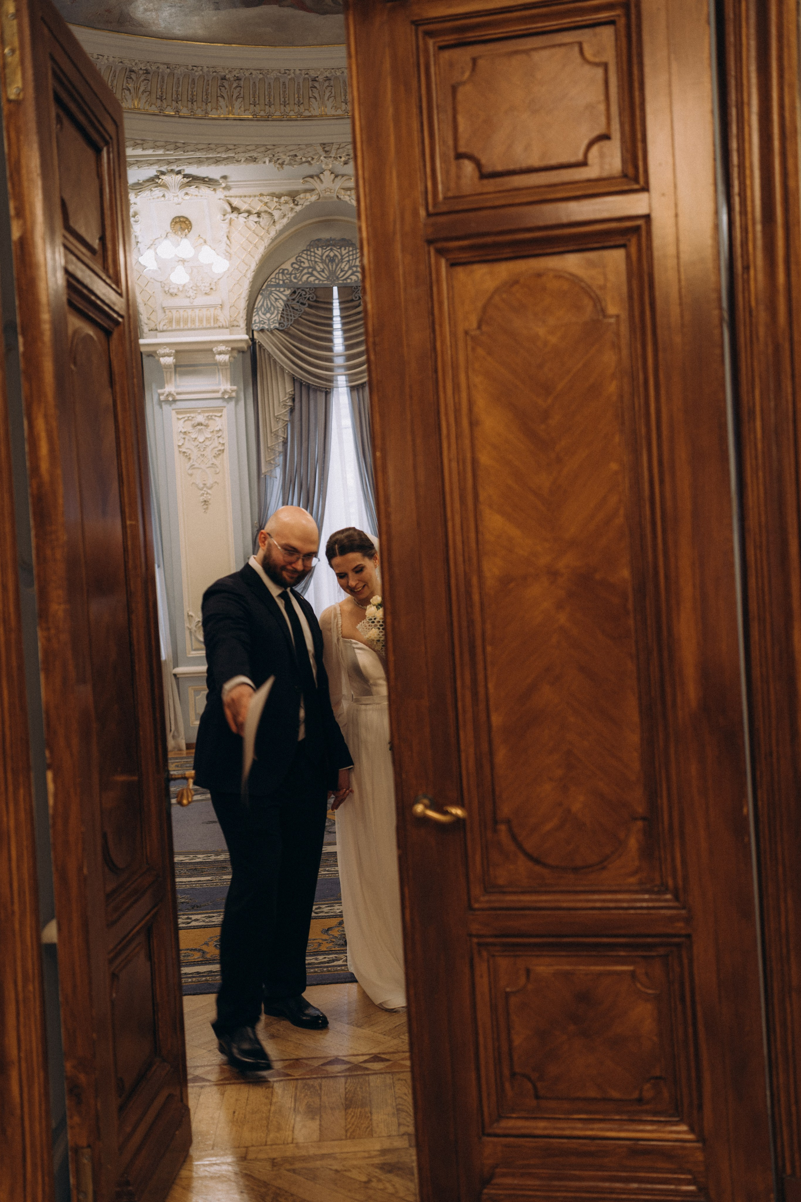 СВАДЕБНАЯ СЬЕМКА ВО ВТОРОМ ДВОРЦЕ (ДЕКАБРЬ) ТАКЖЕ СЬЕМКА В СТУДИИ НА ЧЕРНЫШЕВСКОЙ. Профессиональный фотограф, Санкт-Петербург — Виктория Богомолова