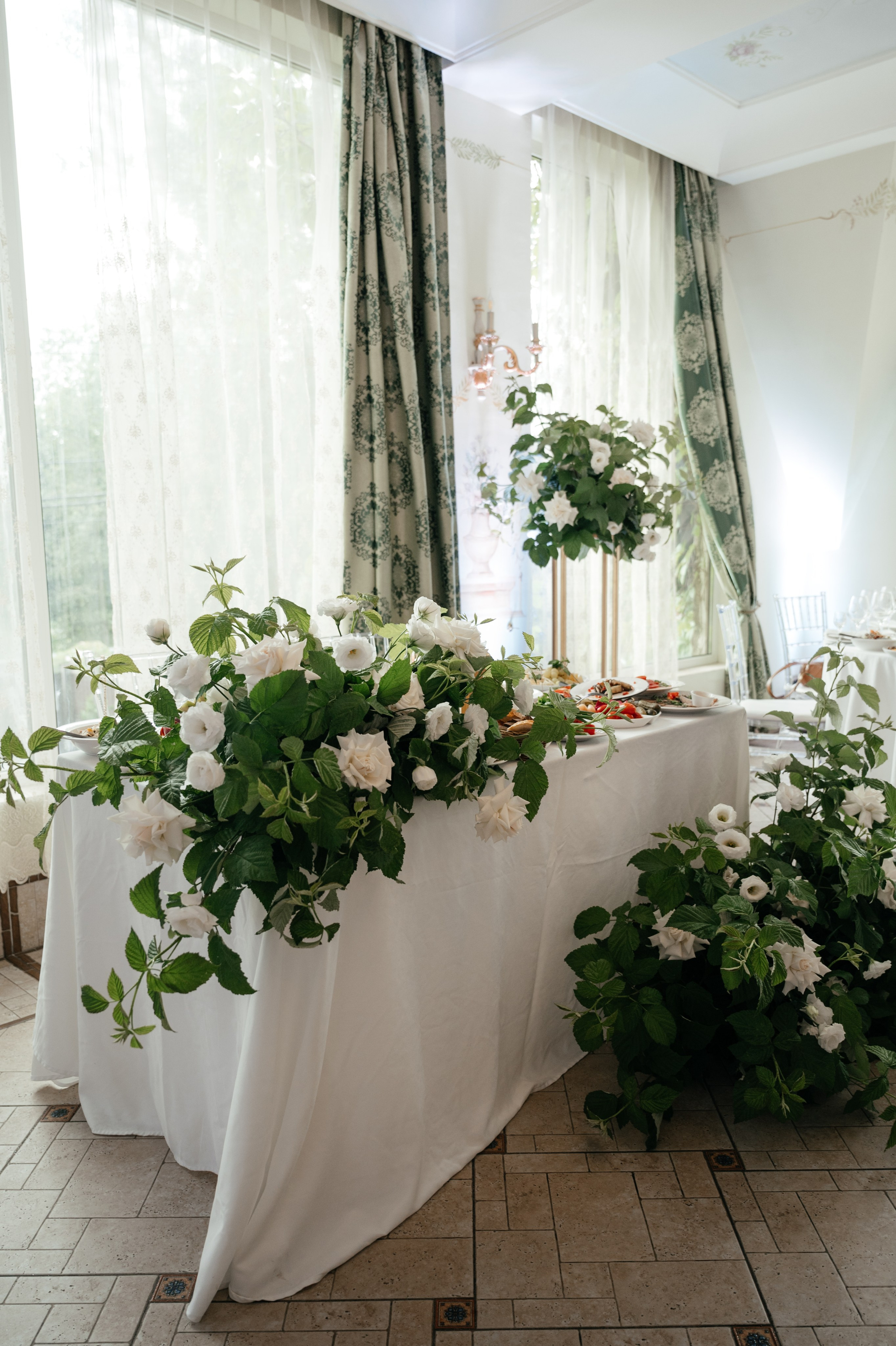 Никита и Фаина. Свадебный и студийный фотограф Ирина Котикова