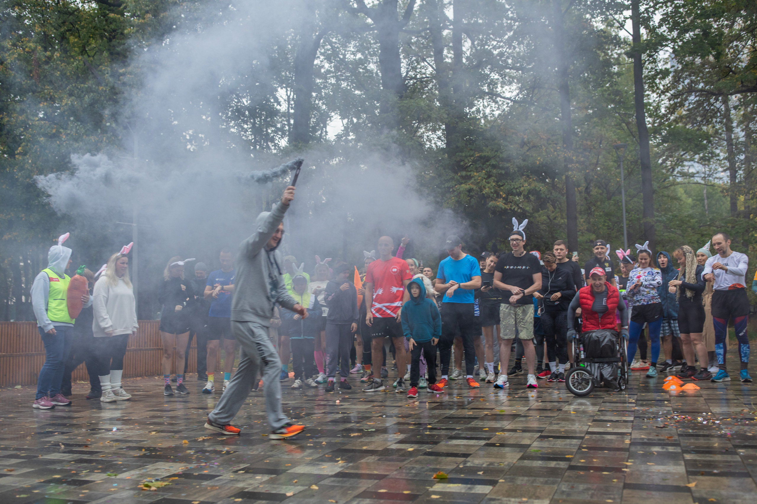 7 лет забегам 5 вёрст Химки 28.09.24. Фотограф Сергей Ловкий