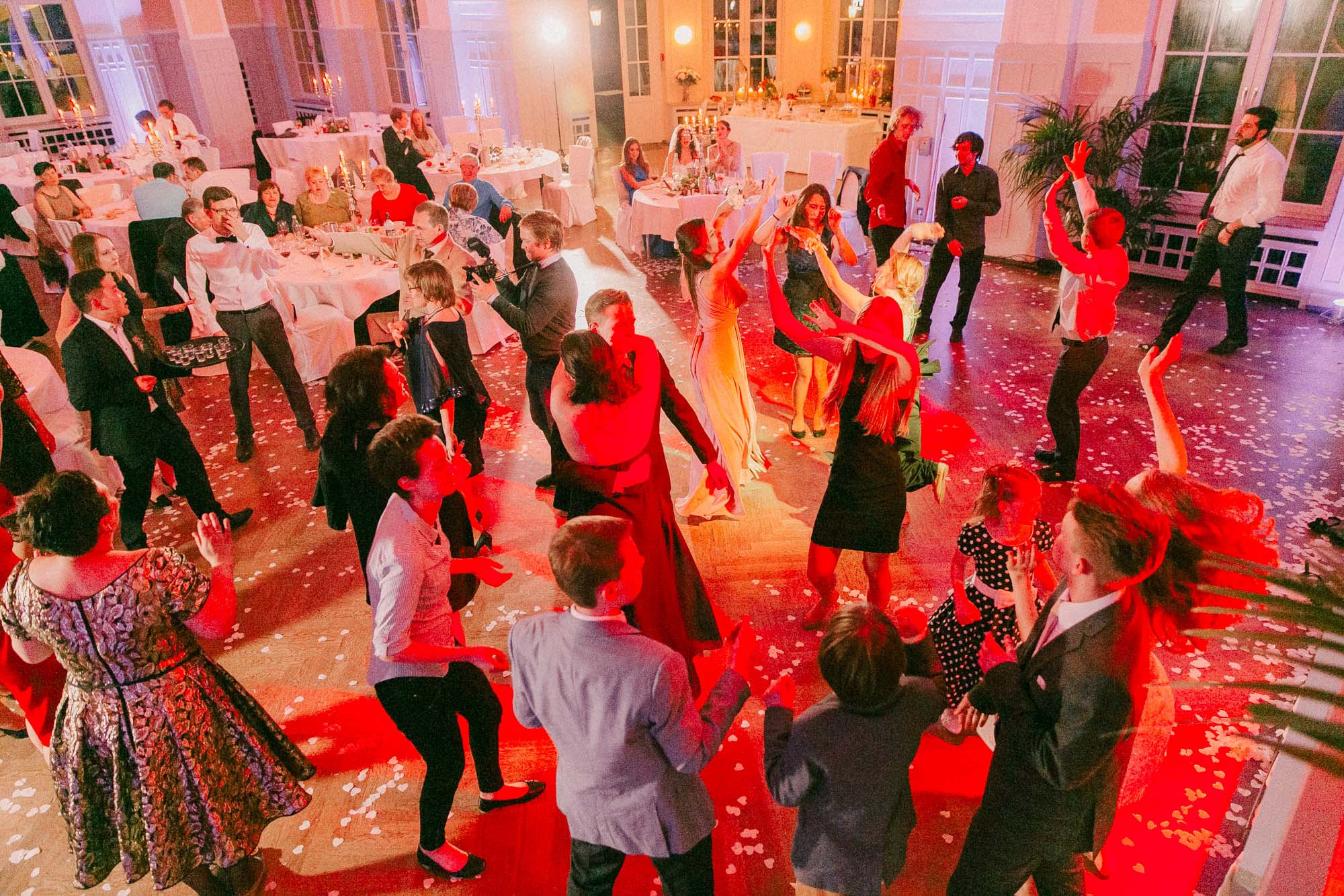 Свадебный фотограф и семейный фотограф в Санкт-Петербурге Вик Патюков. Фотограф и видеограф Виктор Пати