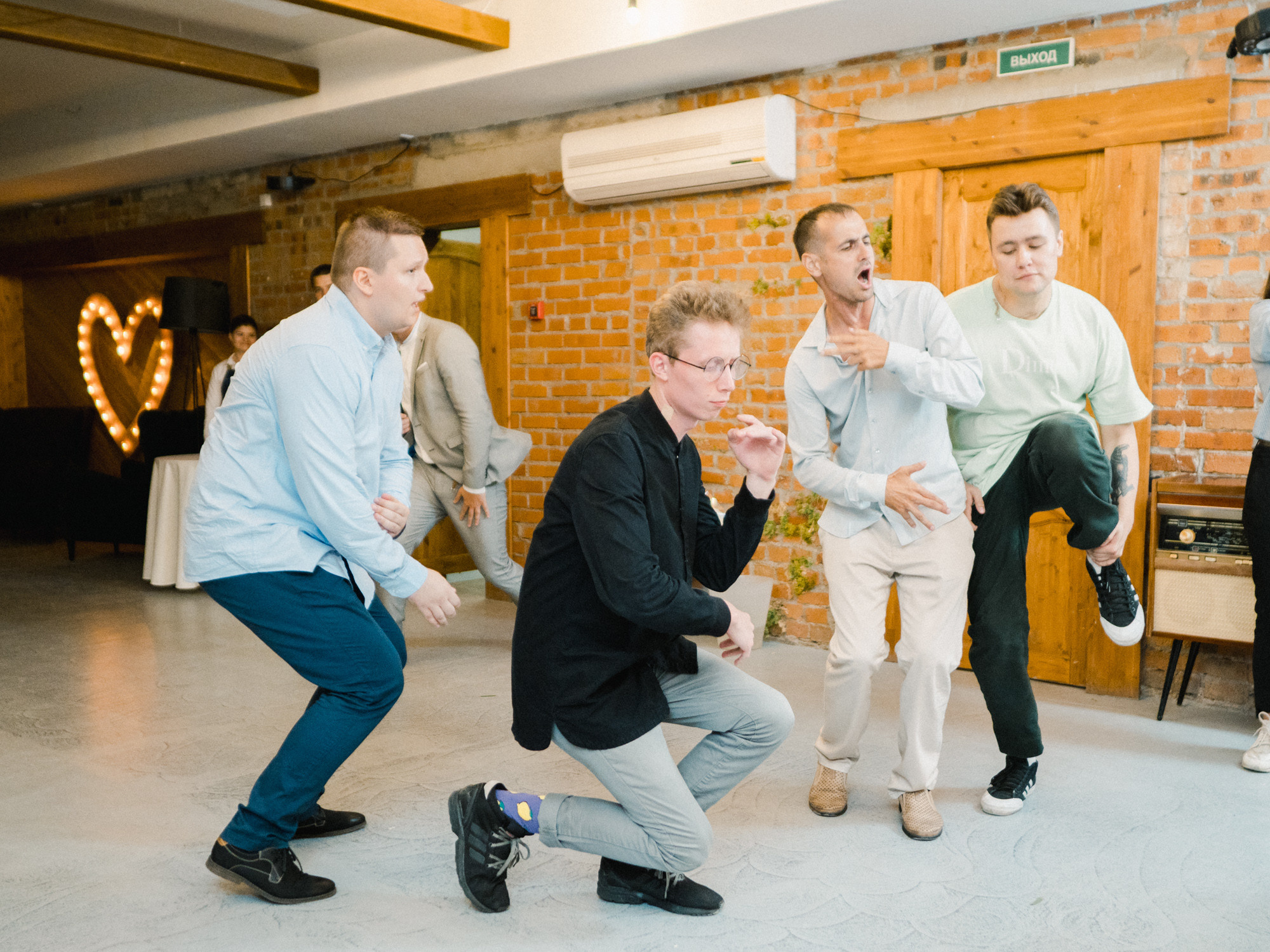 Свадебный фотограф и семейный фотограф в Санкт-Петербурге Вик Патюков. Фотограф и видеограф Виктор Пати