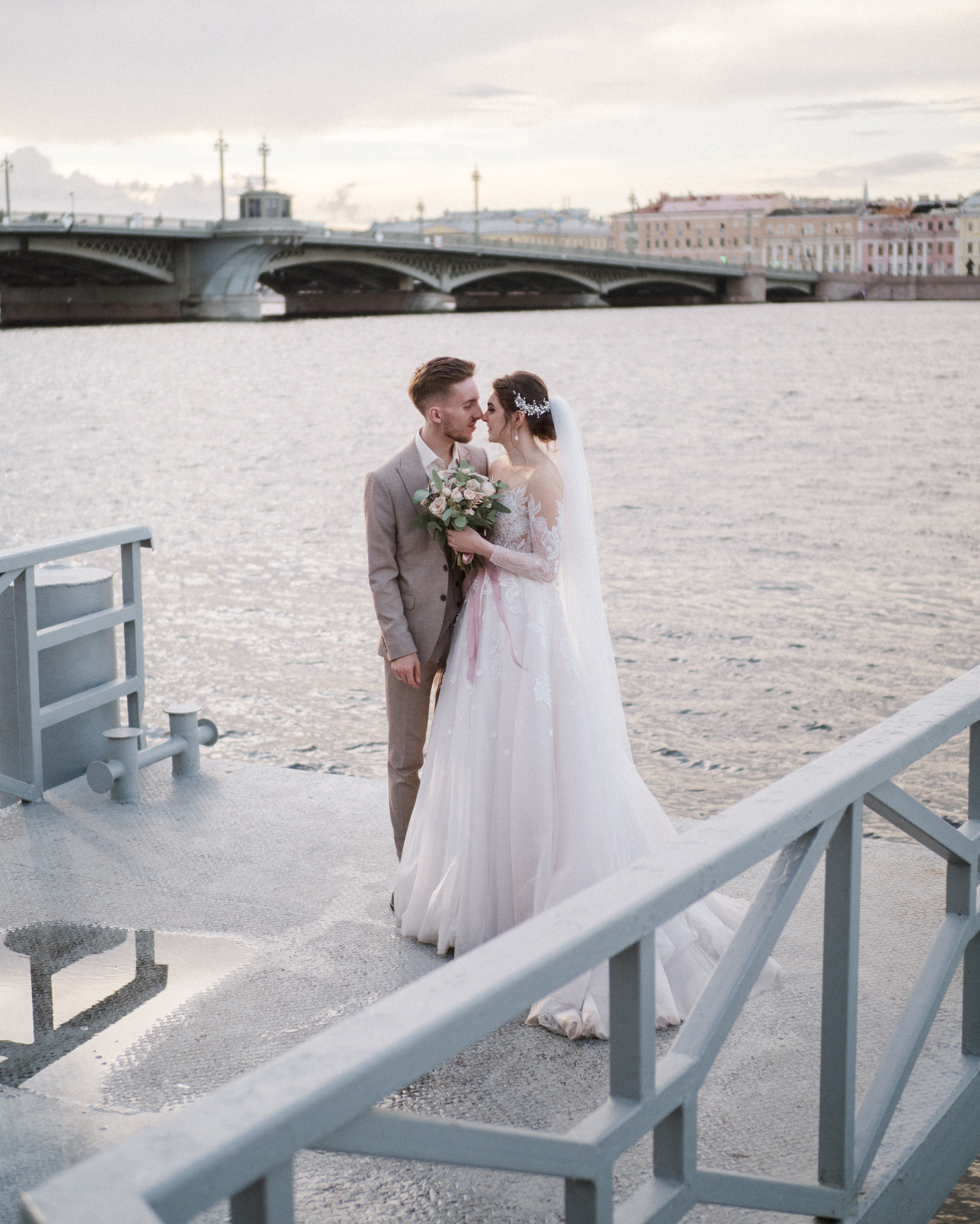 Свадебный фотограф и семейный фотограф в Санкт-Петербурге Вик Патюков. Фотограф и видеограф Виктор Пати