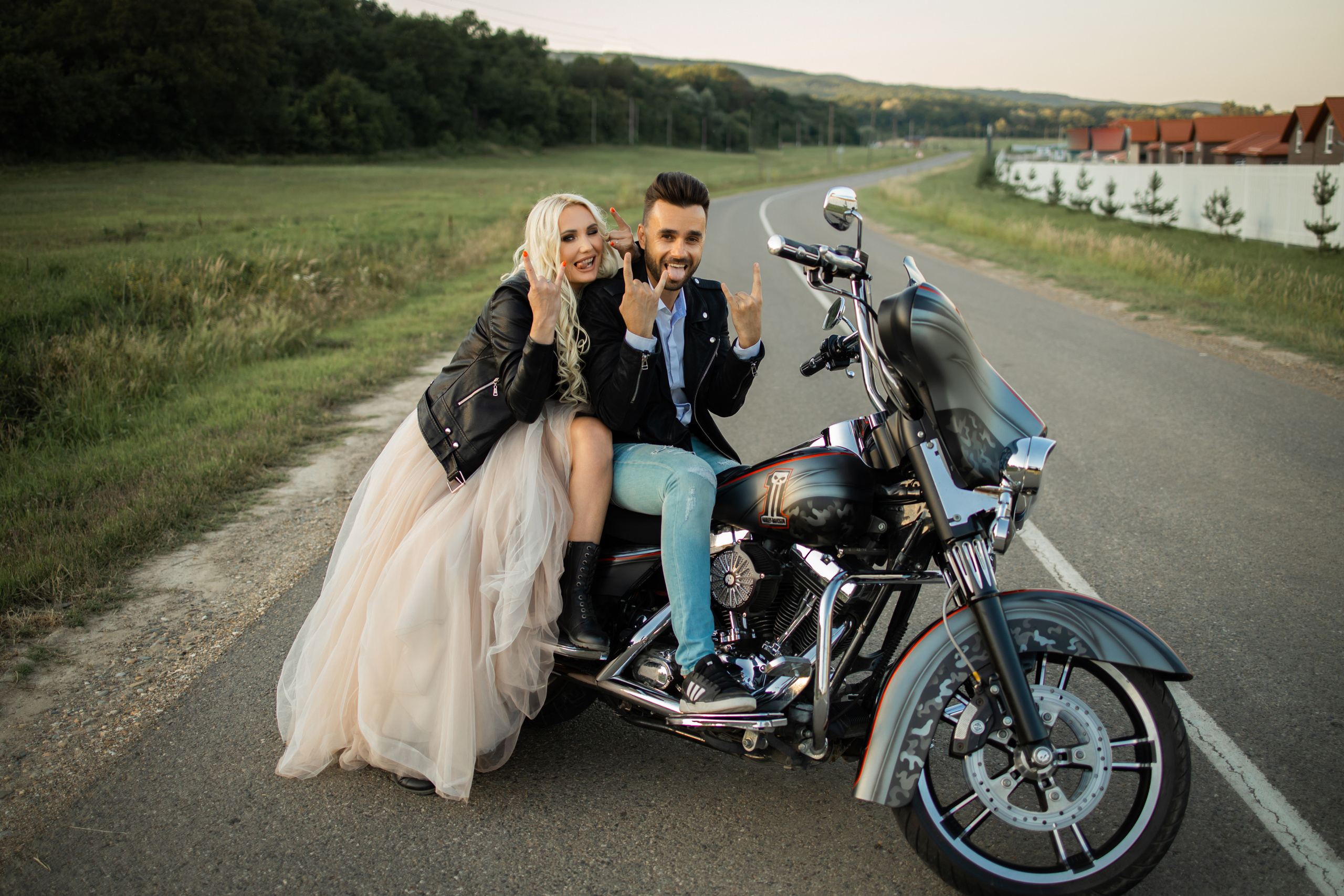 MOTO WEDD. Валерия Солнцева свадебный и семейный фотограф