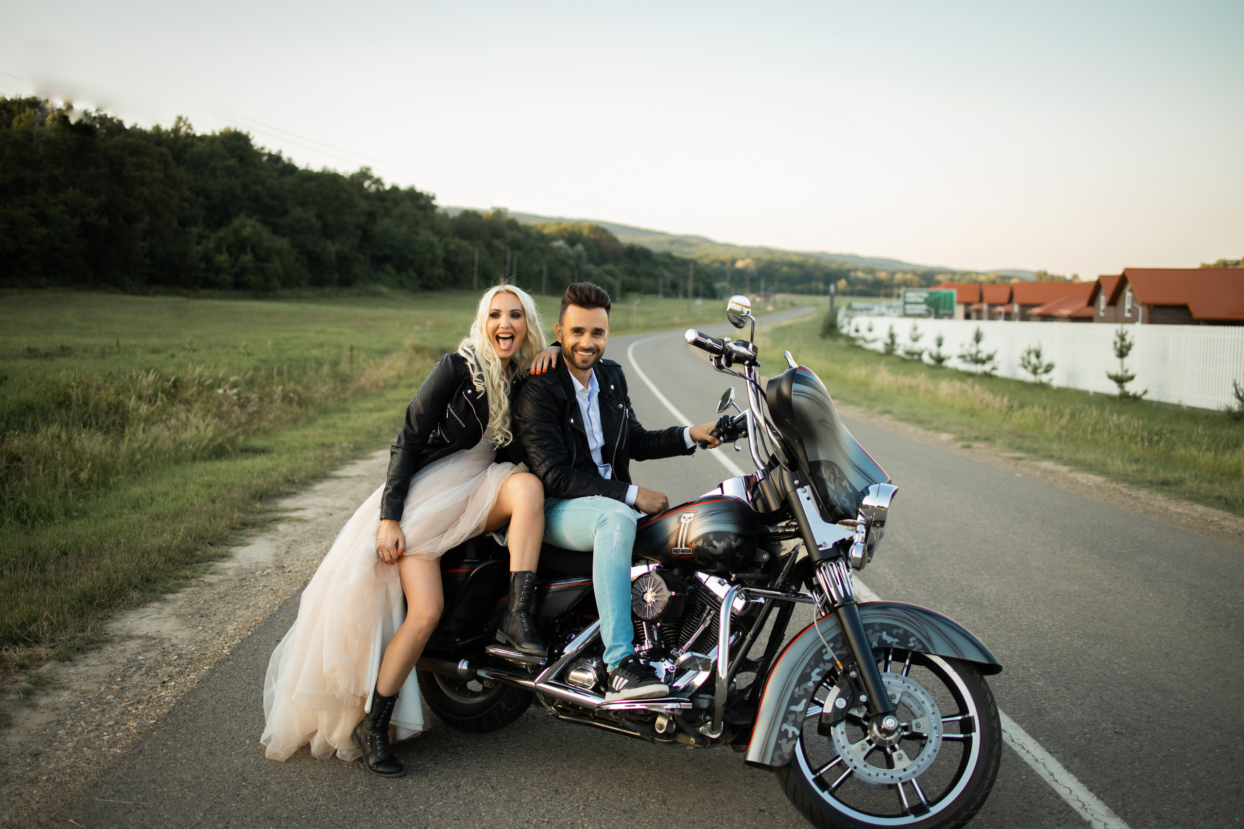 MOTO WEDD. Валерия Солнцева свадебный и семейный фотограф