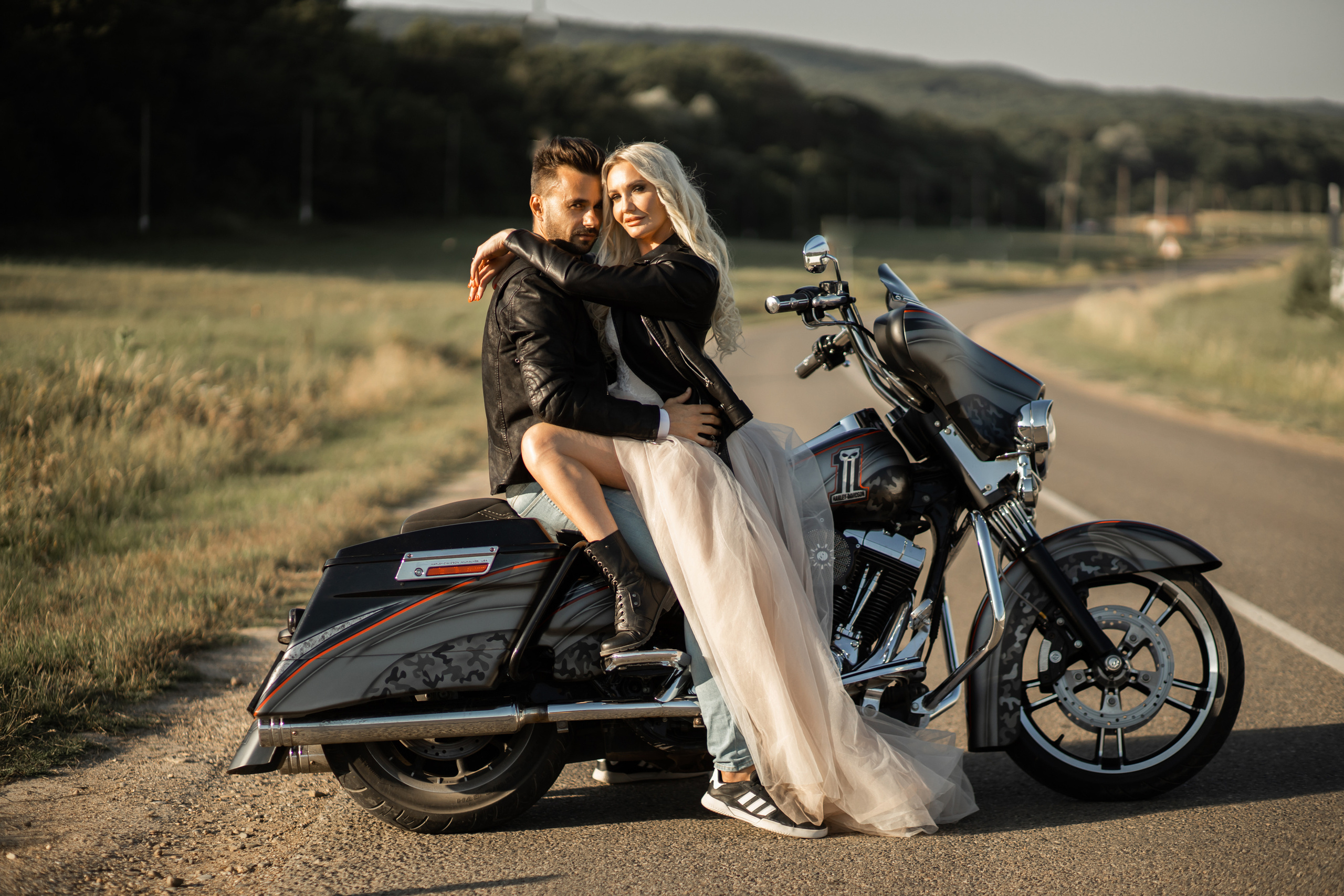 MOTO WEDD. Валерия Солнцева свадебный и семейный фотограф