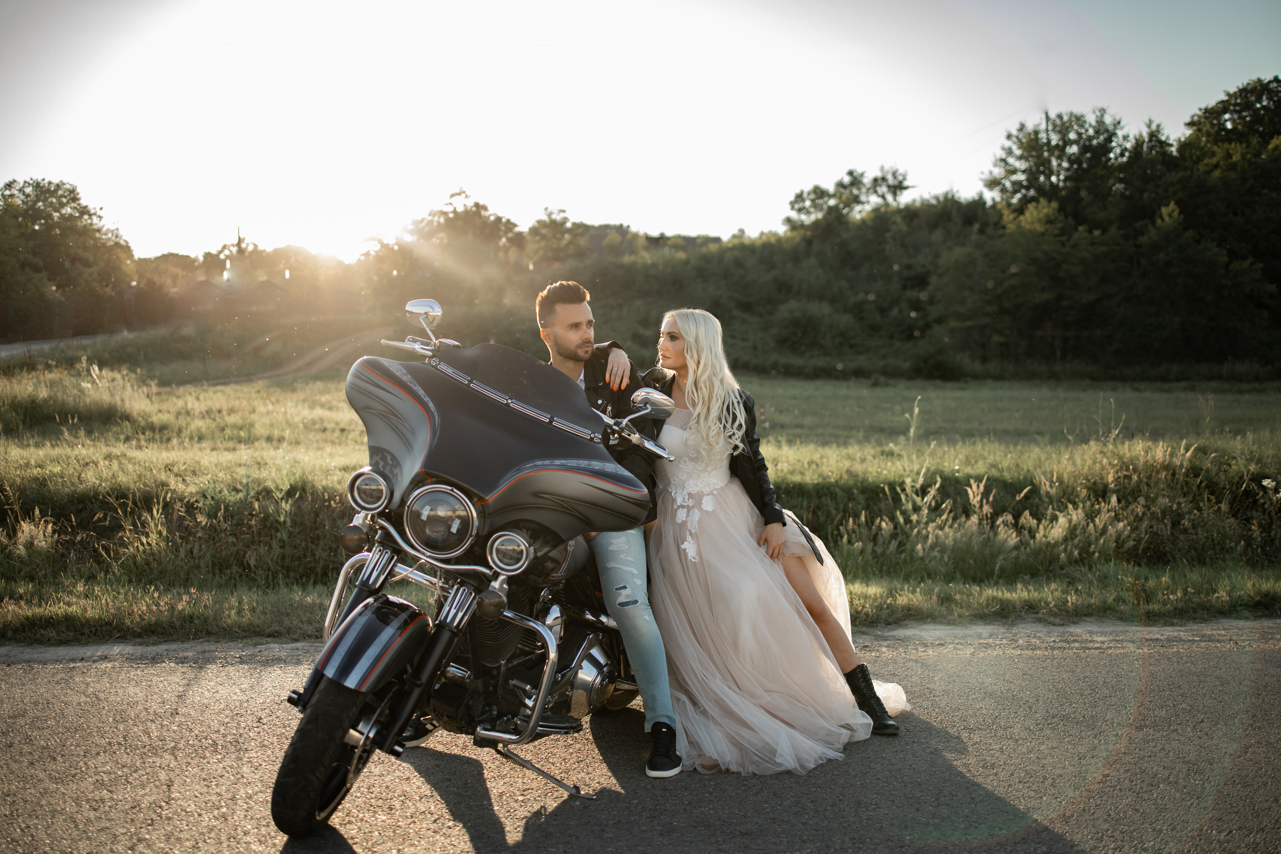 MOTO WEDD. Валерия Солнцева свадебный и семейный фотограф