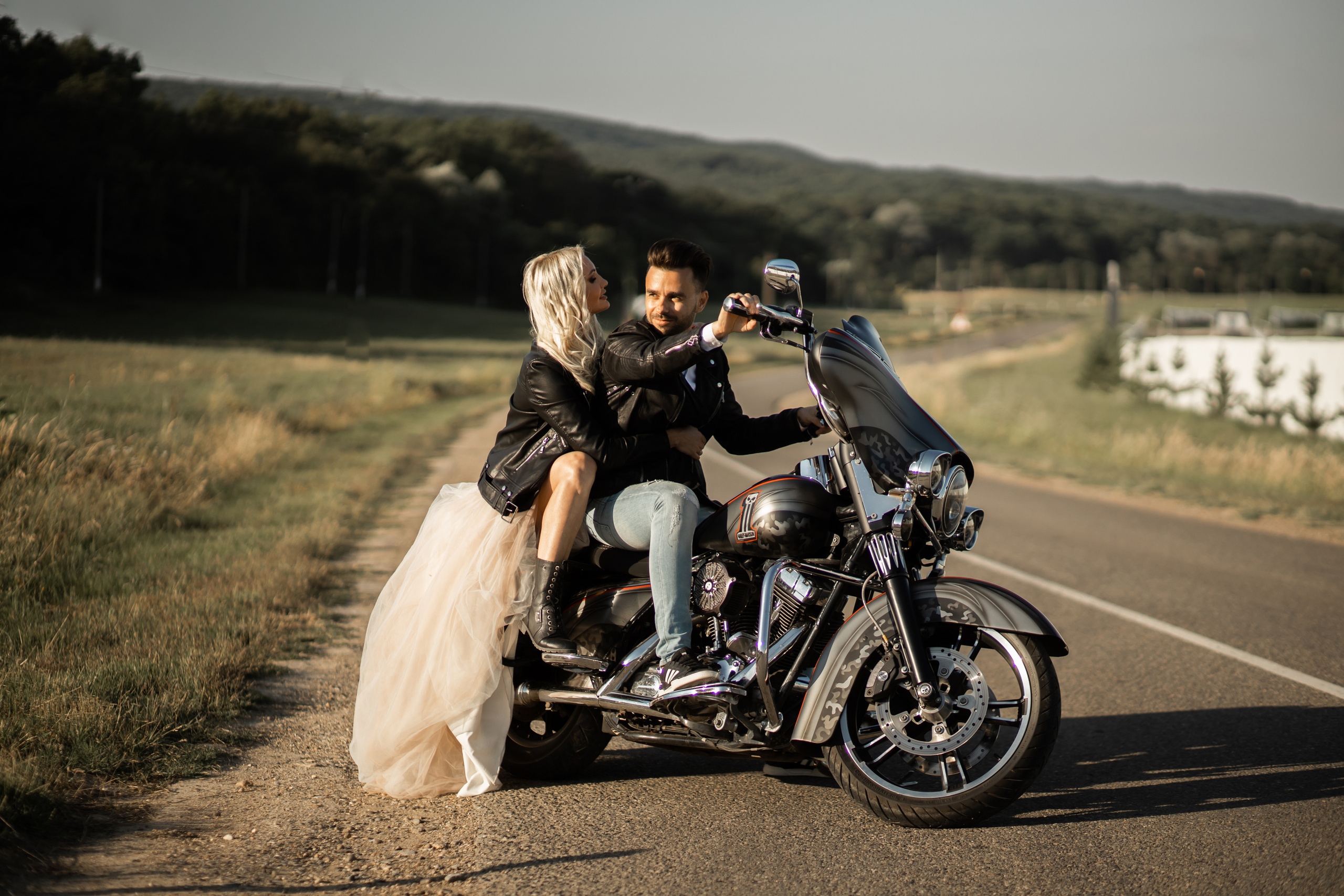 MOTO WEDD. Валерия Солнцева свадебный и семейный фотограф