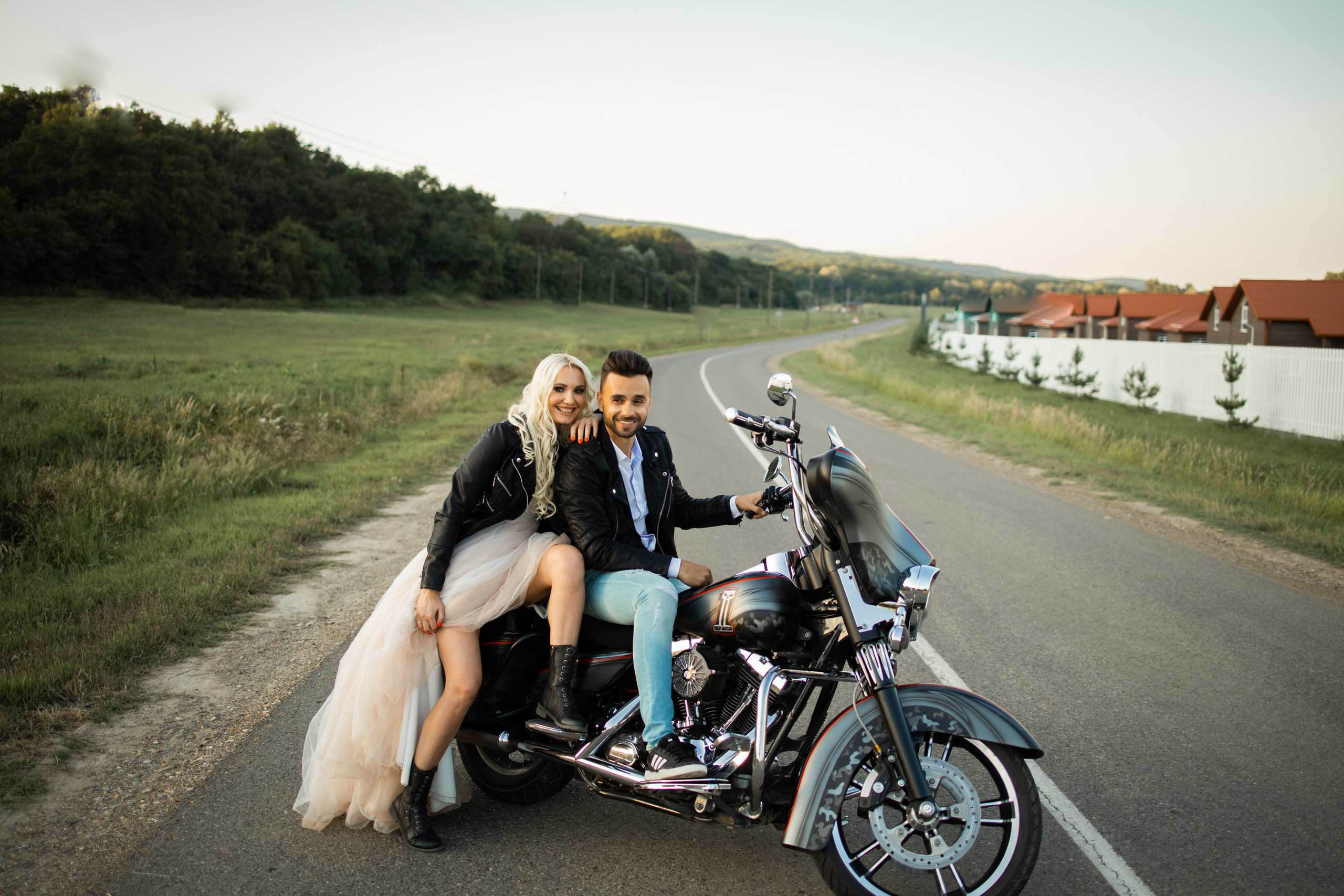 MOTO WEDD. Валерия Солнцева свадебный и семейный фотограф
