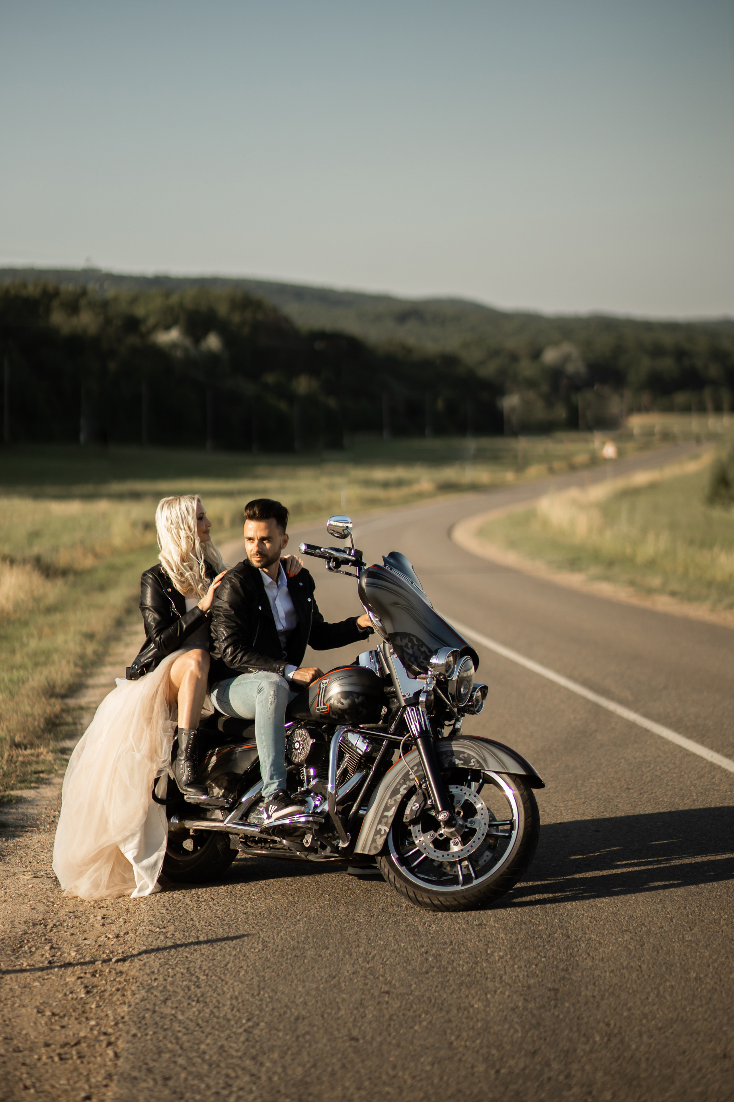 MOTO WEDD. Валерия Солнцева свадебный и семейный фотограф
