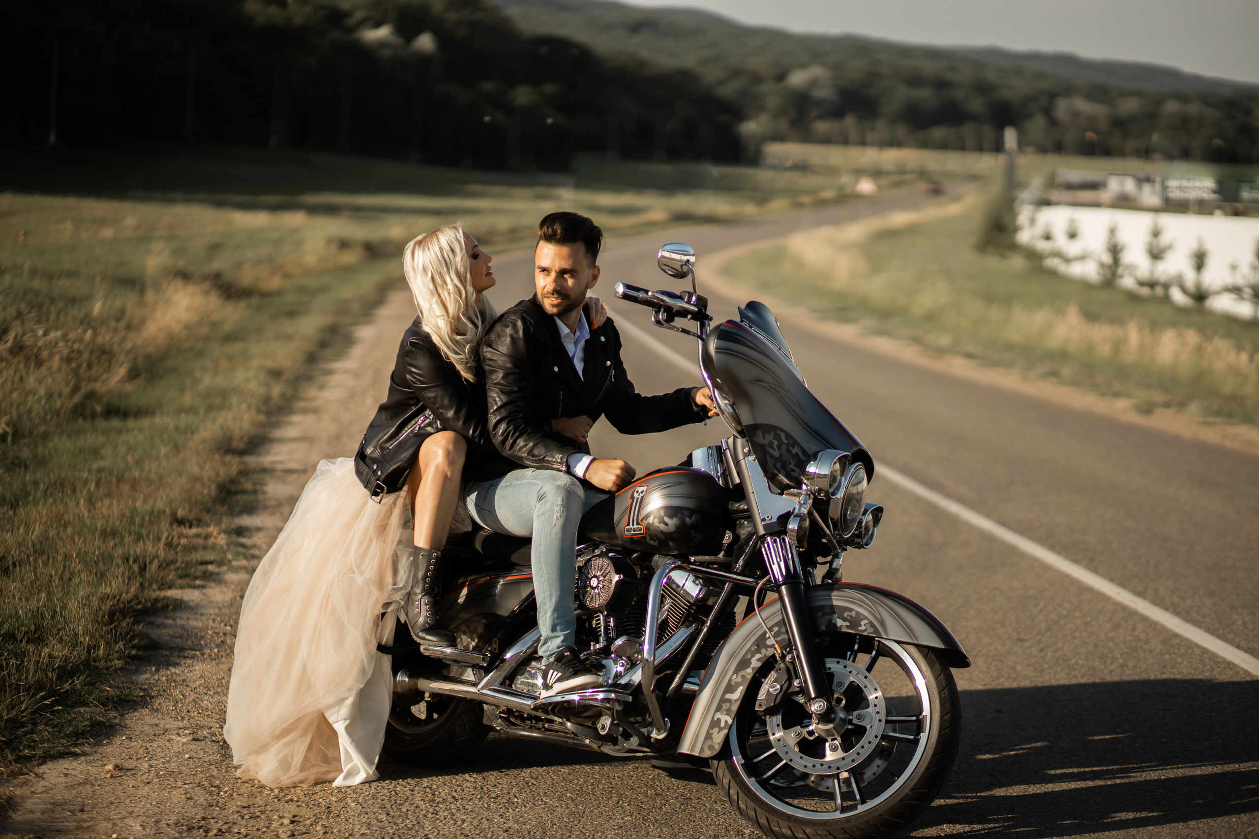 MOTO WEDD. Валерия Солнцева свадебный и семейный фотограф