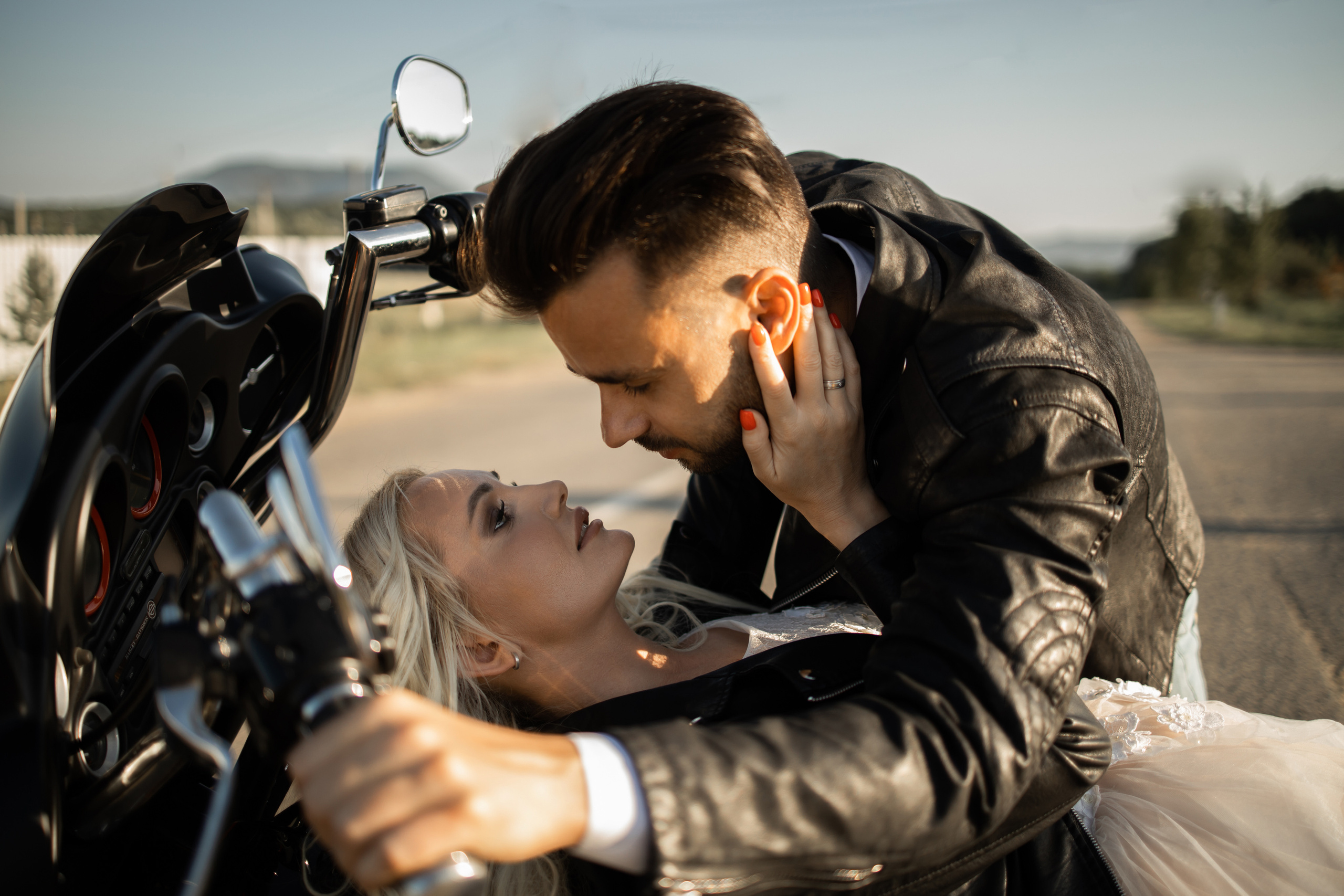 MOTO WEDD. Валерия Солнцева свадебный и семейный фотограф