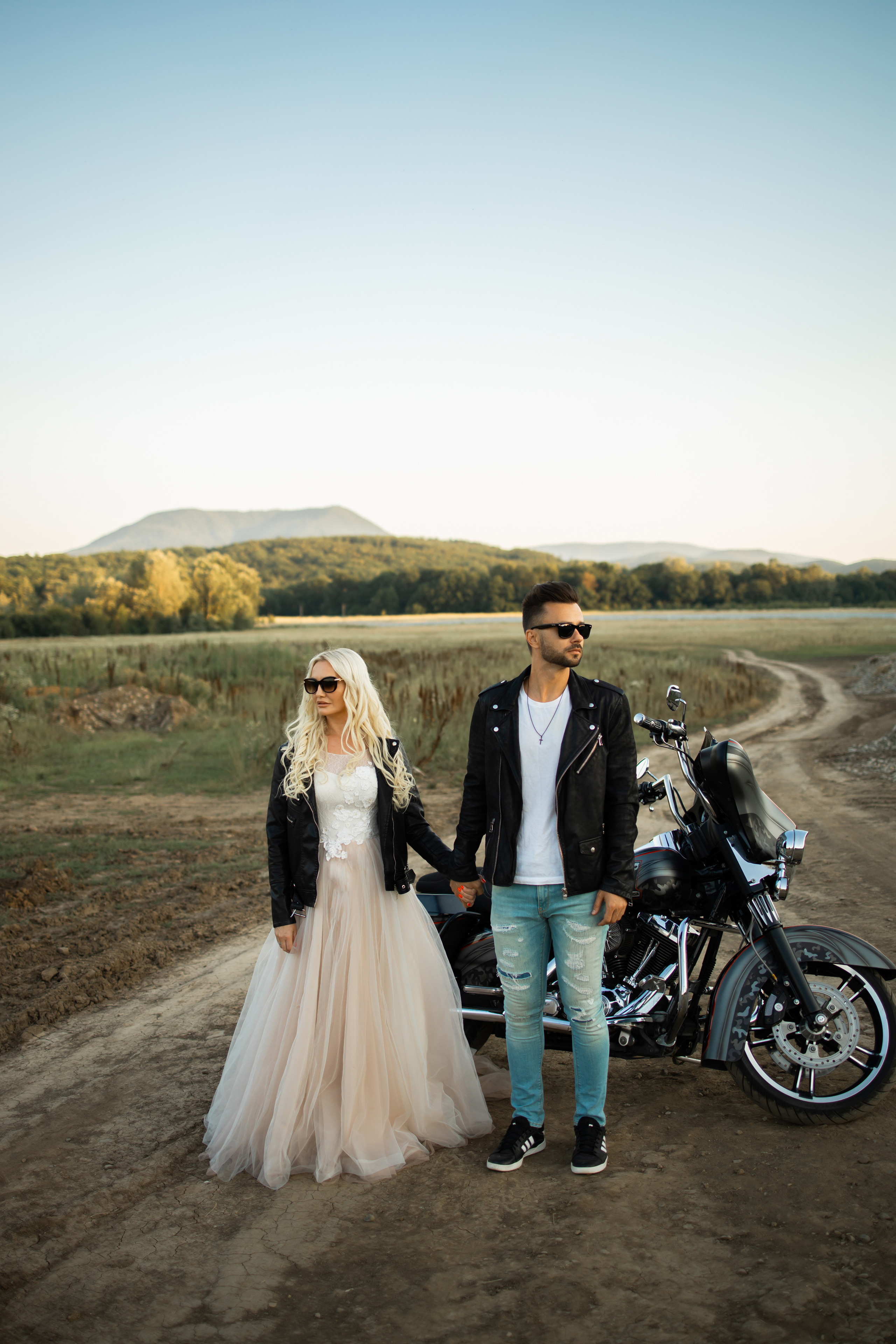 MOTO WEDD. Валерия Солнцева свадебный и семейный фотограф