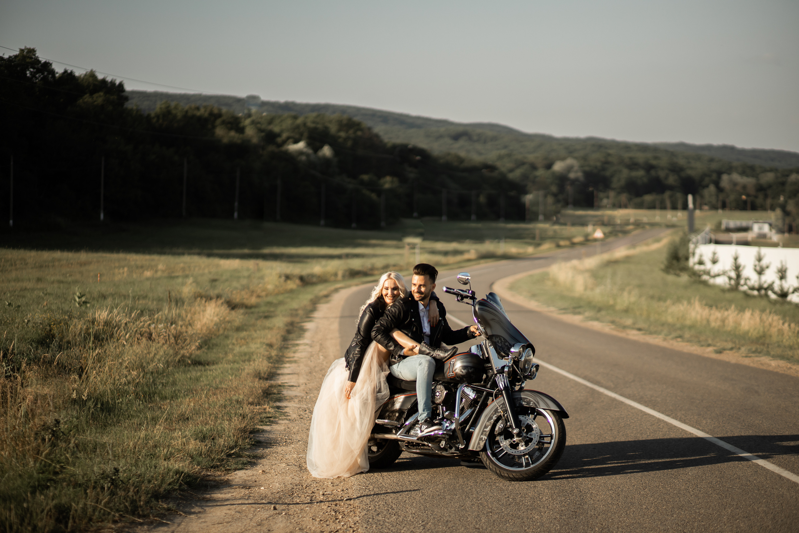 MOTO WEDD. Валерия Солнцева свадебный и семейный фотограф