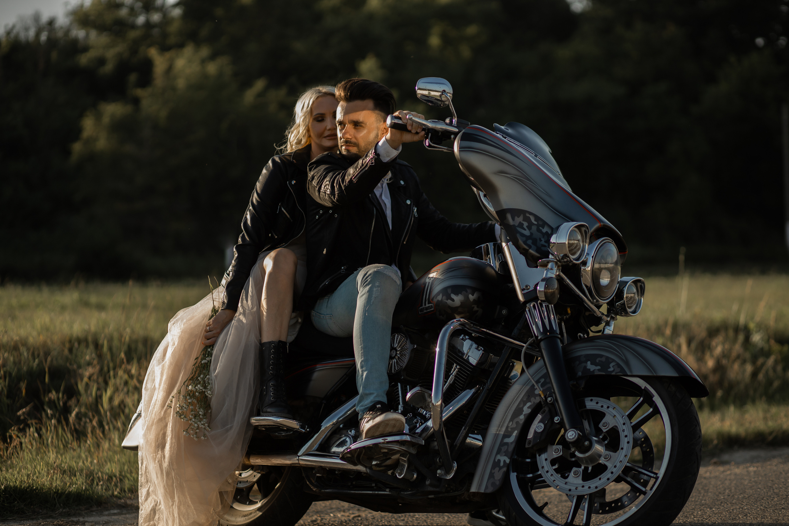 MOTO WEDD. Валерия Солнцева свадебный и семейный фотограф