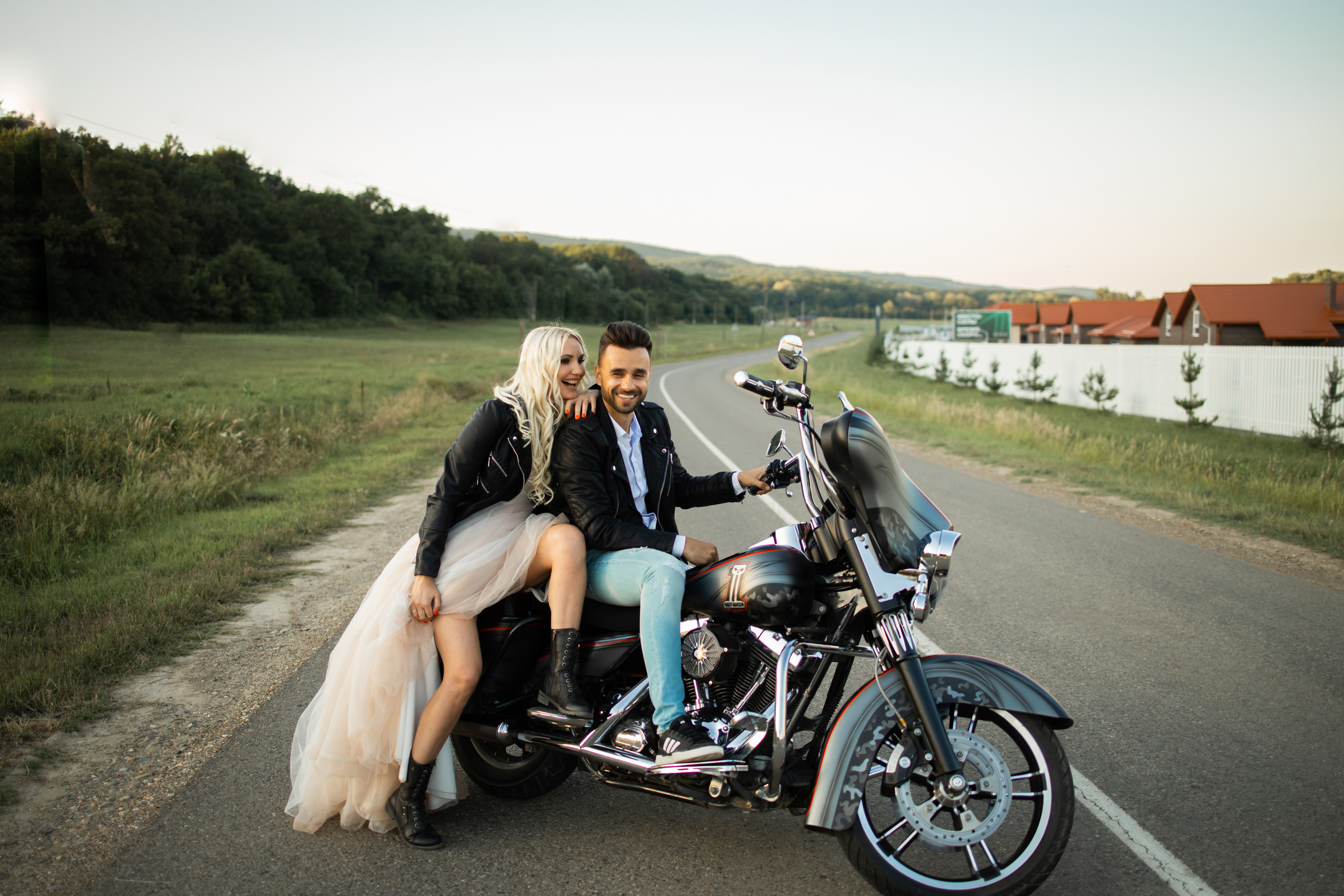 MOTO WEDD. Валерия Солнцева свадебный и семейный фотограф
