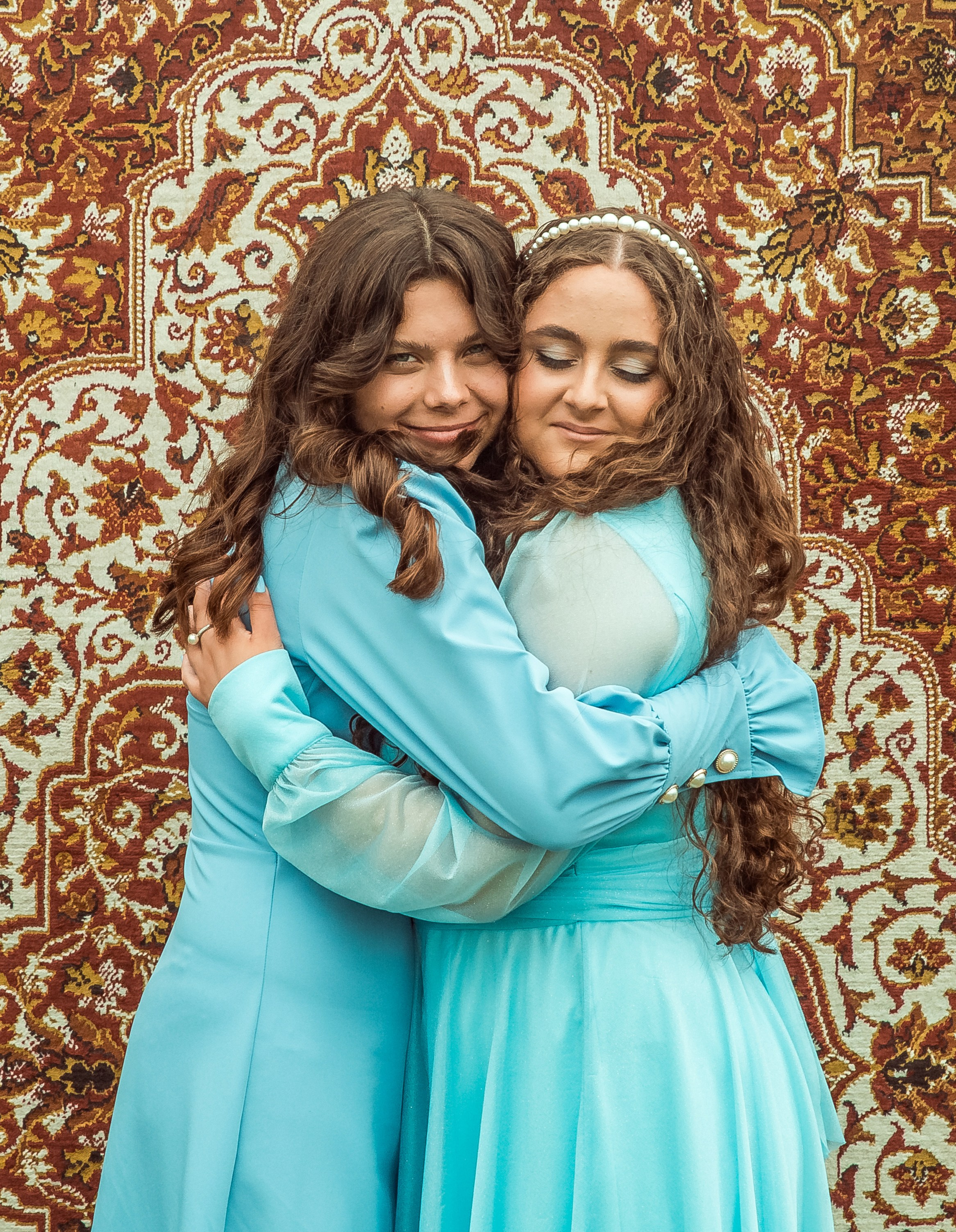 ВЫПУСКНОЙ В УЧЕБНОМ ЗАВЕДЕНИИ. Фотограф для маркетплейсов Михаил Бове