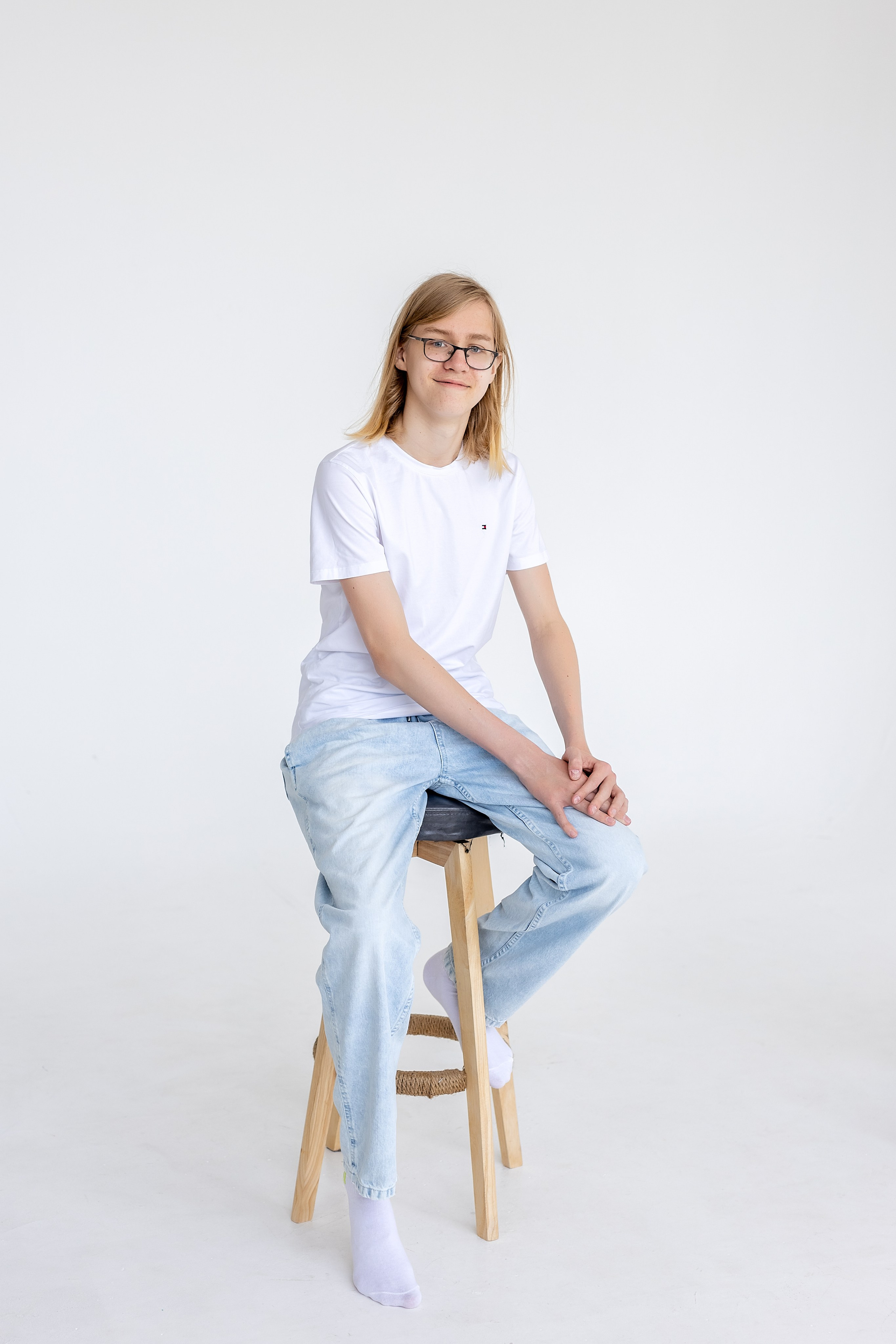 Школа 11, 9-г класс. Артём. Стильный выпускной альбом Владивосток фотограф Вероника Мигачева