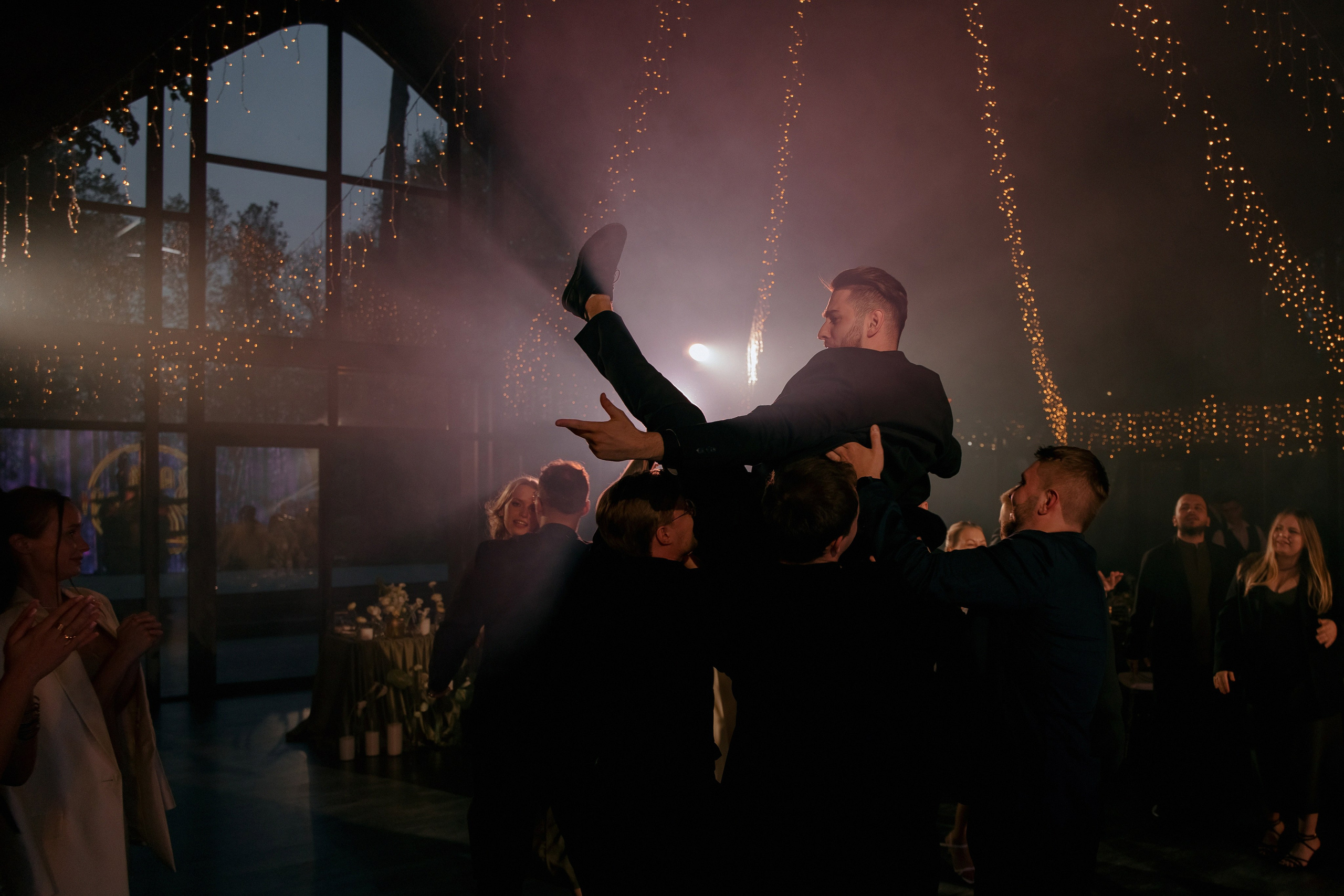 ЛЕС Event House выездная регистрация и свадебный банкет на площадке ЛЕС. Свадебный фотограф Москва