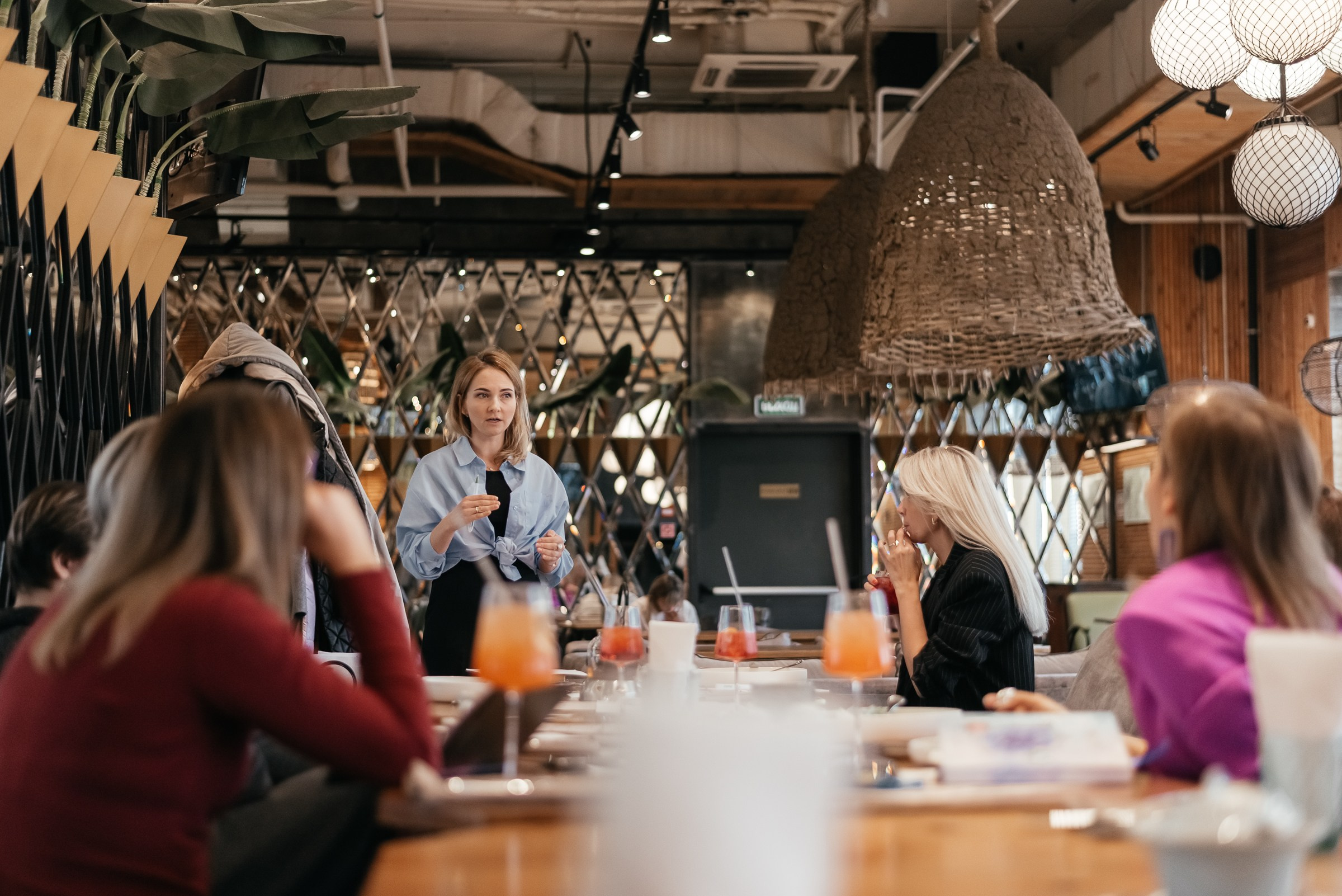 Фотограф нетворкинга в Москве, фотограф на мероприятие. Фотограф Виктория Калашникова. Портреты. Мероприятия. Интерьеры