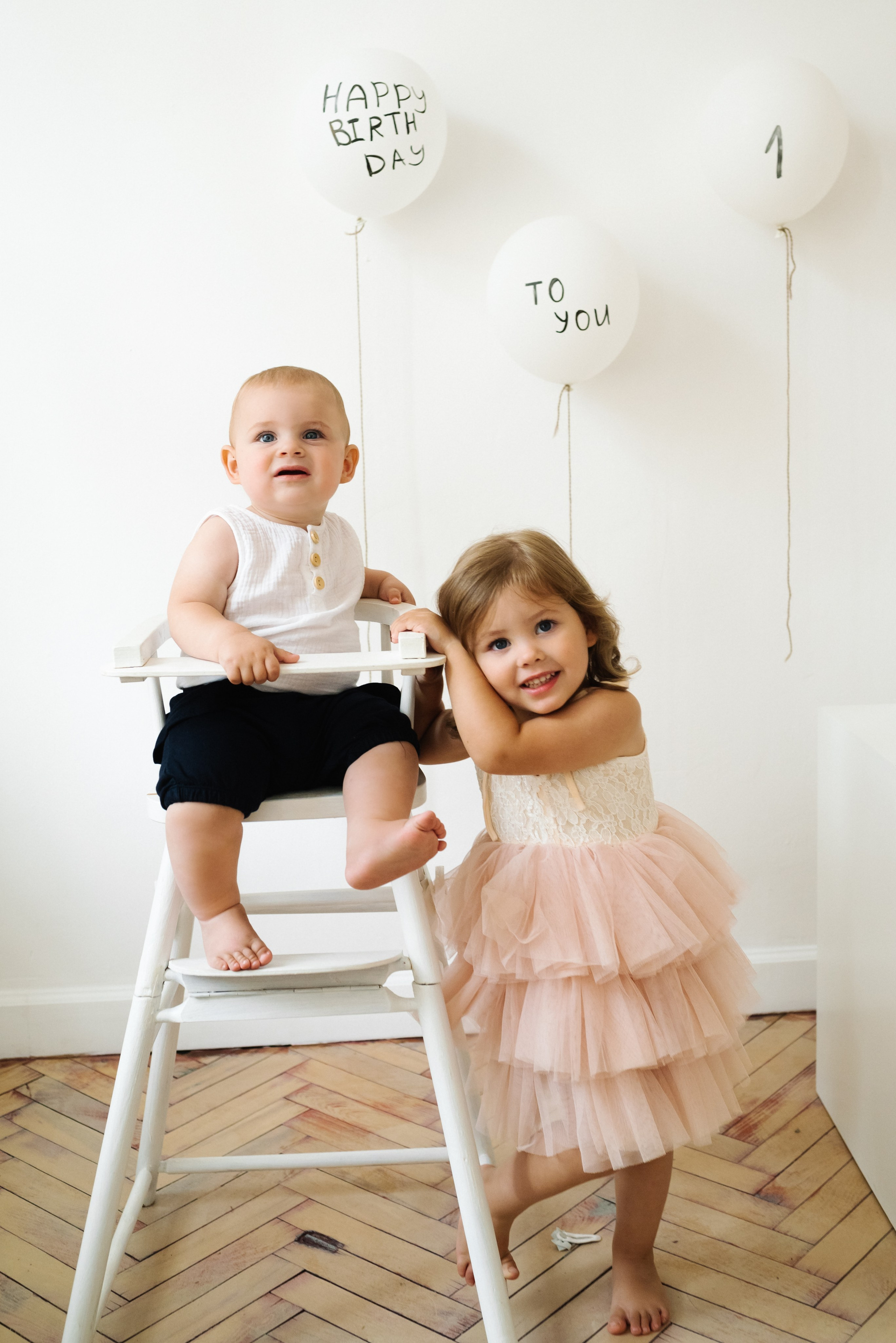 Мне год!. Ваш свадебный и семейный фотограф