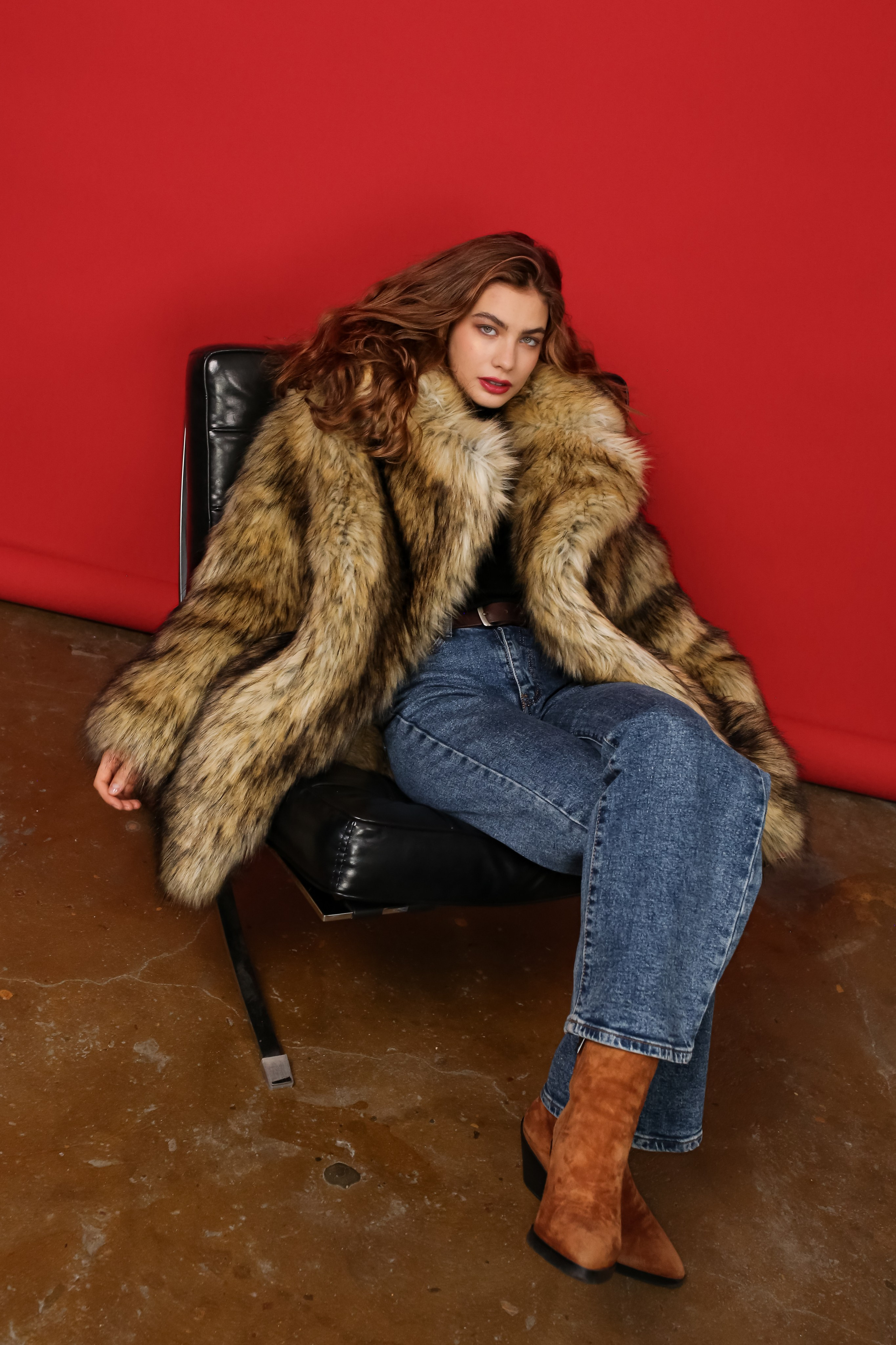 КАТАЛОГ ДЛЯ БРЕНДА ВЕРХНЕЙ ОДЕЖДЫ MISHKA. Бренд, контент фотограф в Волгограде Елена Даньшина