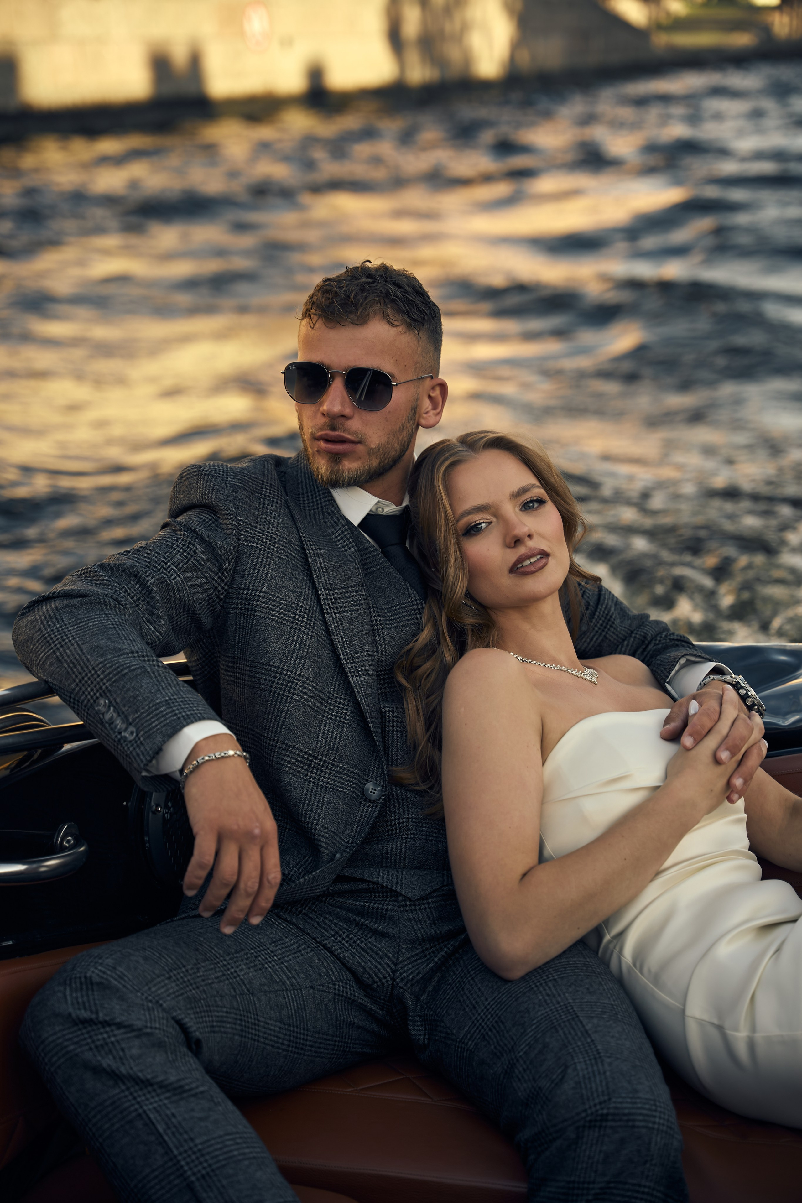 WEDDING / LOVE STORY