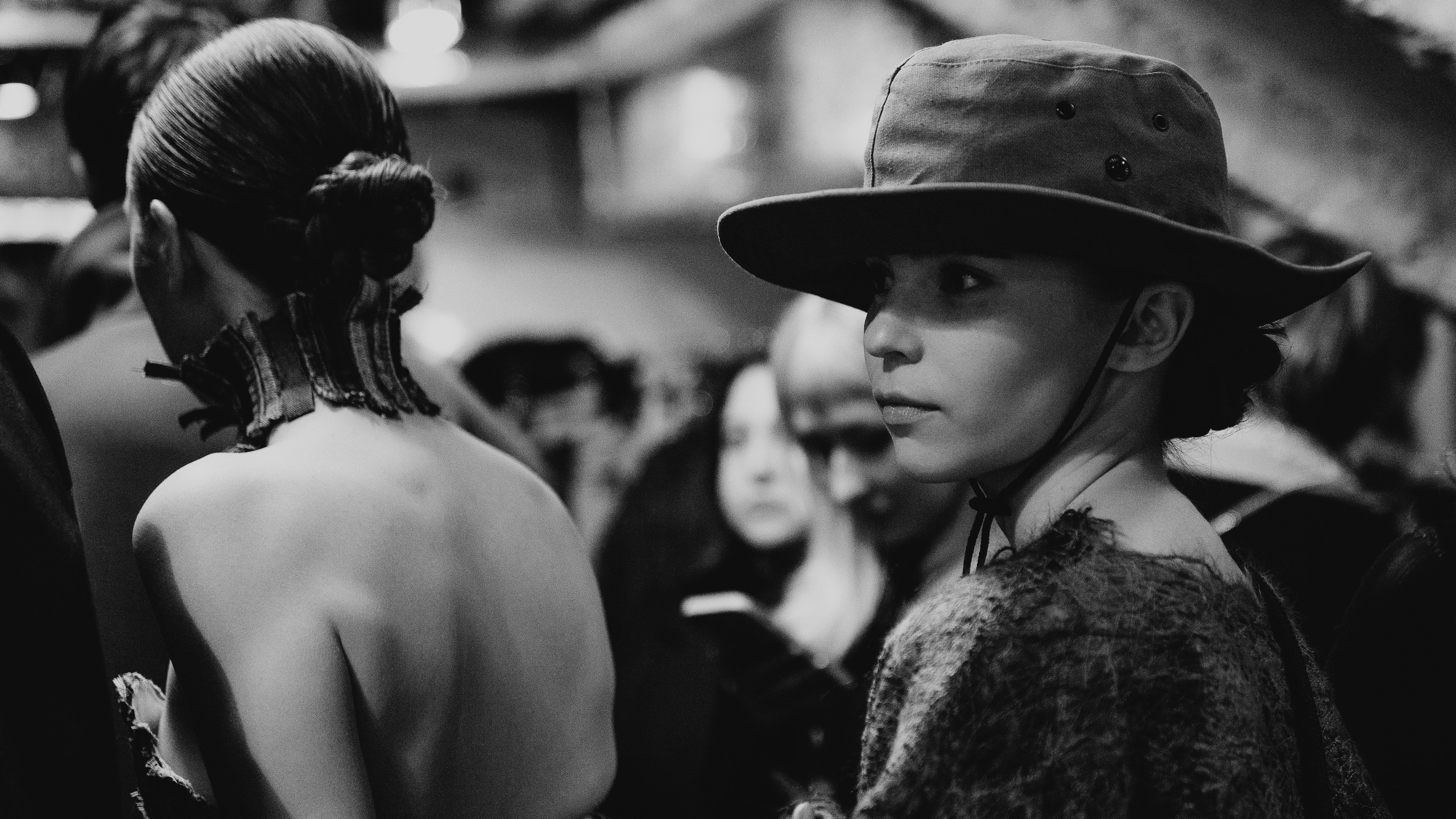 Бекстейдж показа «Новые Имена» собака.ru|ДЛТ. Портретный и репортажный фотограф в Санкт-Петербурге