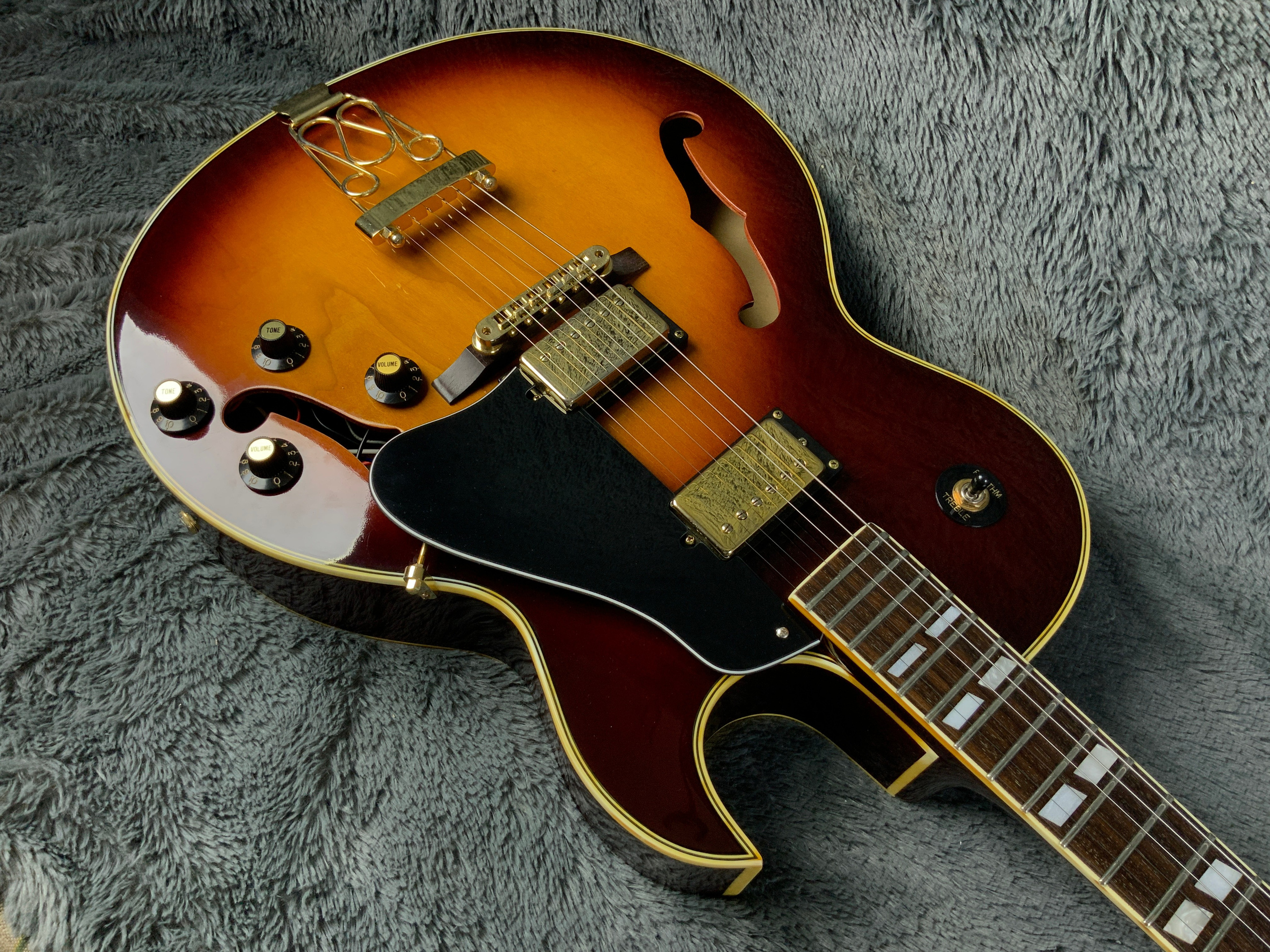 Maison FA-660 Gibson ES-175