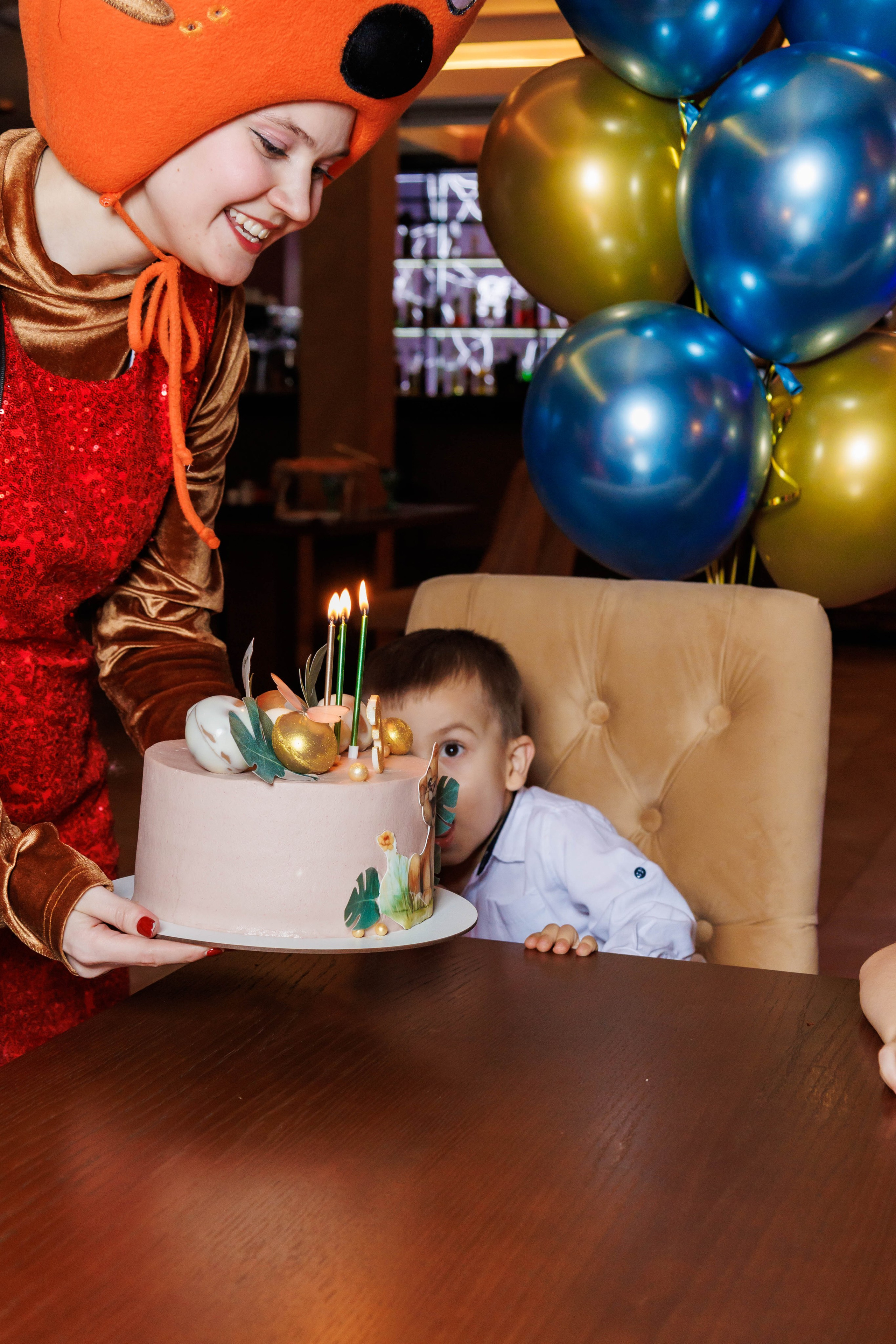 День рождения в ресторане. Фотограф в Москве Дмитрий Емельянов