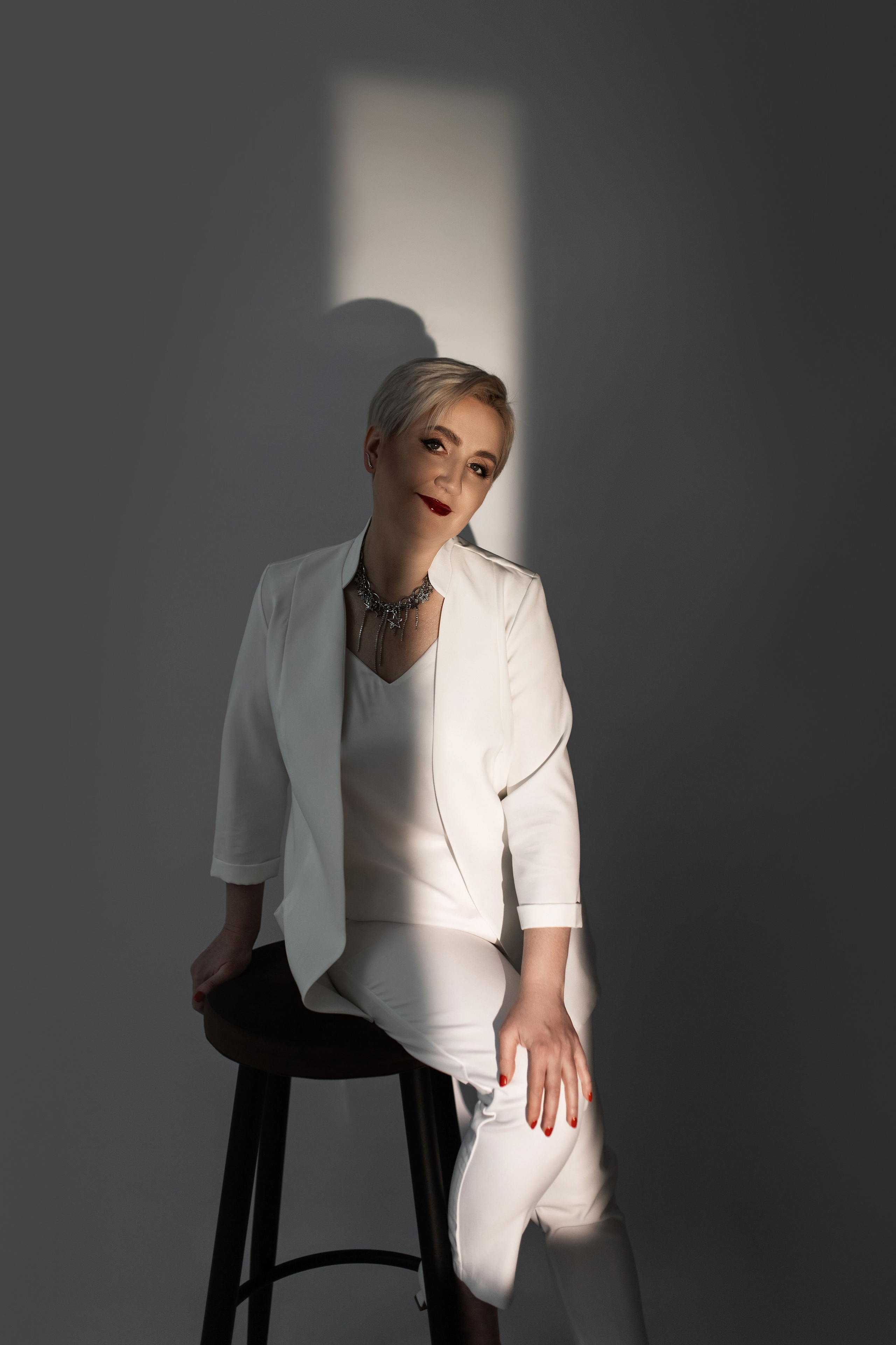 Олесяв моей студии. Март 2025. Фотограф Пермь. Свадьбы. Семья и дети, школа, д. сад. Фотокниги