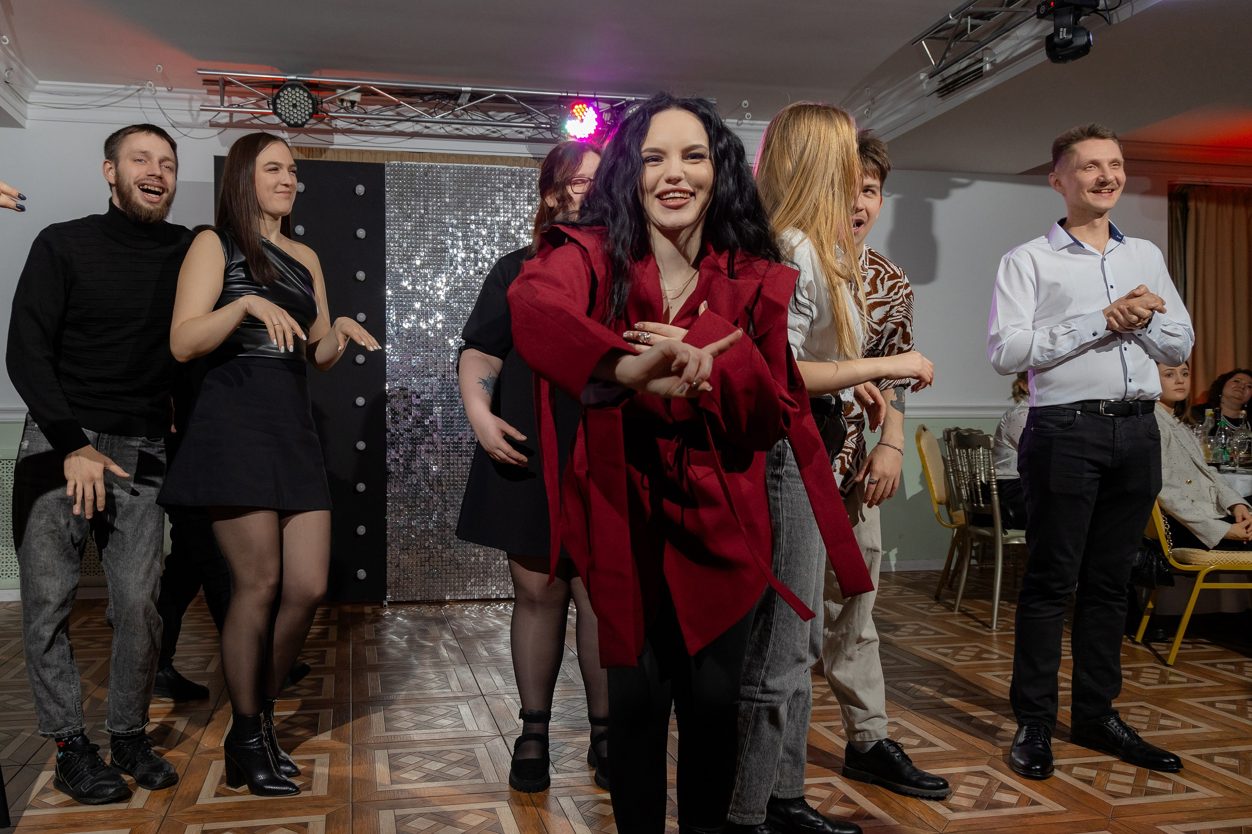 Корпоративная фотосъемка для кафе GARAGE | Новый год 2025 | Минск. Свадебный фотограф в Минске/Беларуси Сергей Спиридонов