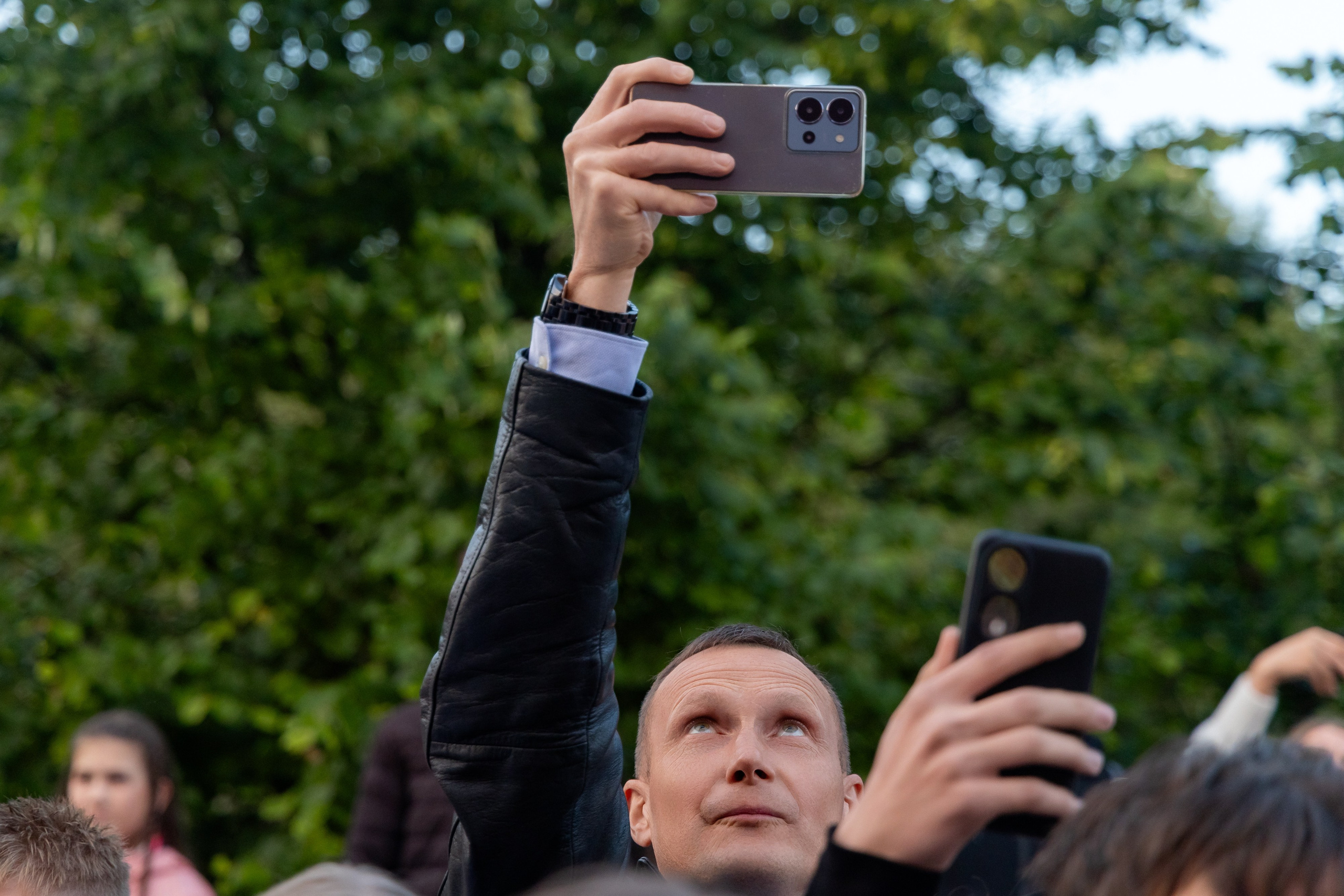 Школьный выпускной 2025 год в Минске, Беларуси. Свадебный фотограф в Минске/Беларуси Сергей Спиридонов