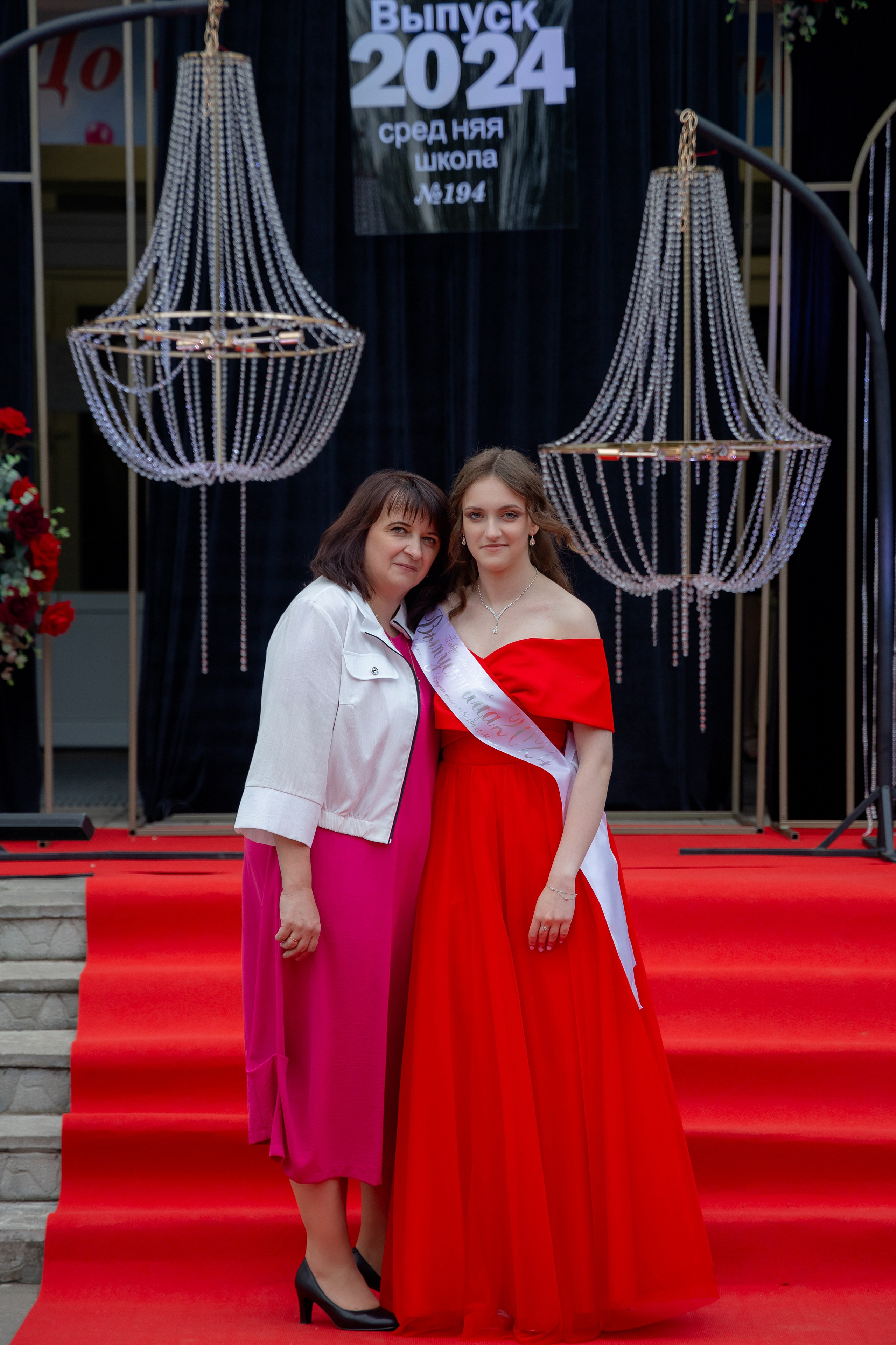 Школьный выпускной 2024 год в Соколе (Минск). Свадебный фотограф в Минске/Беларуси Сергей Спиридонов