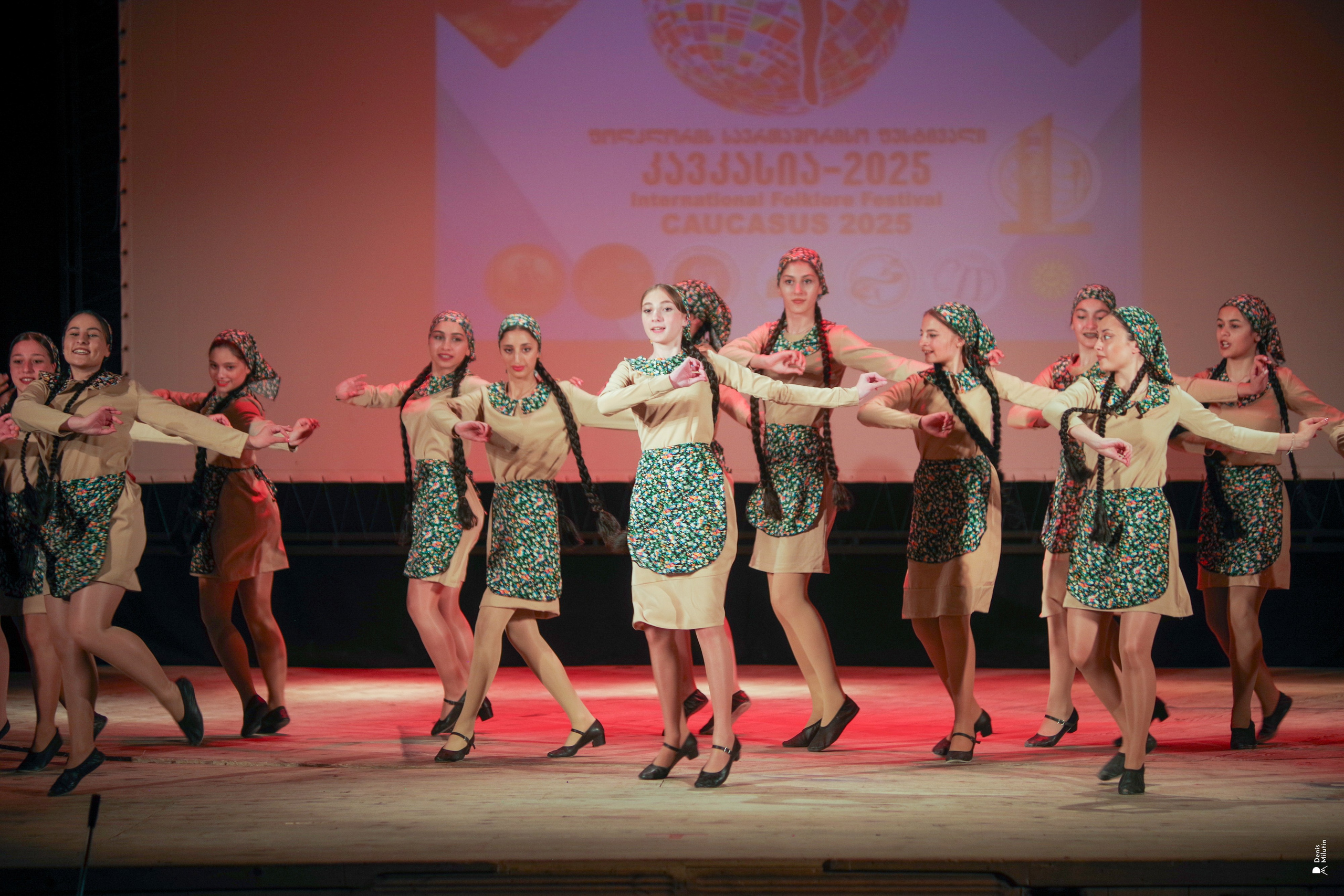 Танцы в прекрасном Они. Портретный фотограф Денис Милютин