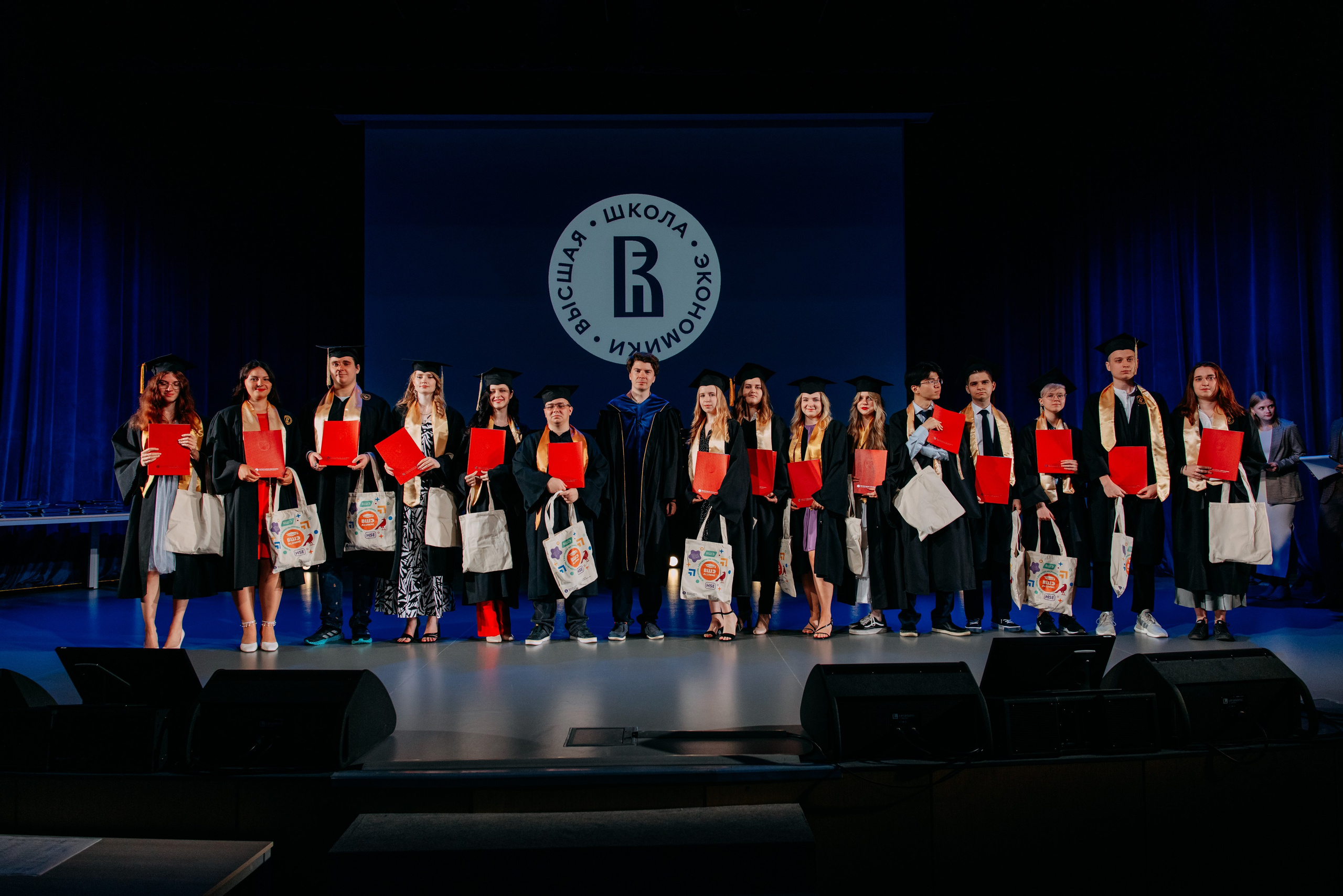 Вручение дипломов. Фото и видео съемка. Андрей Ионов