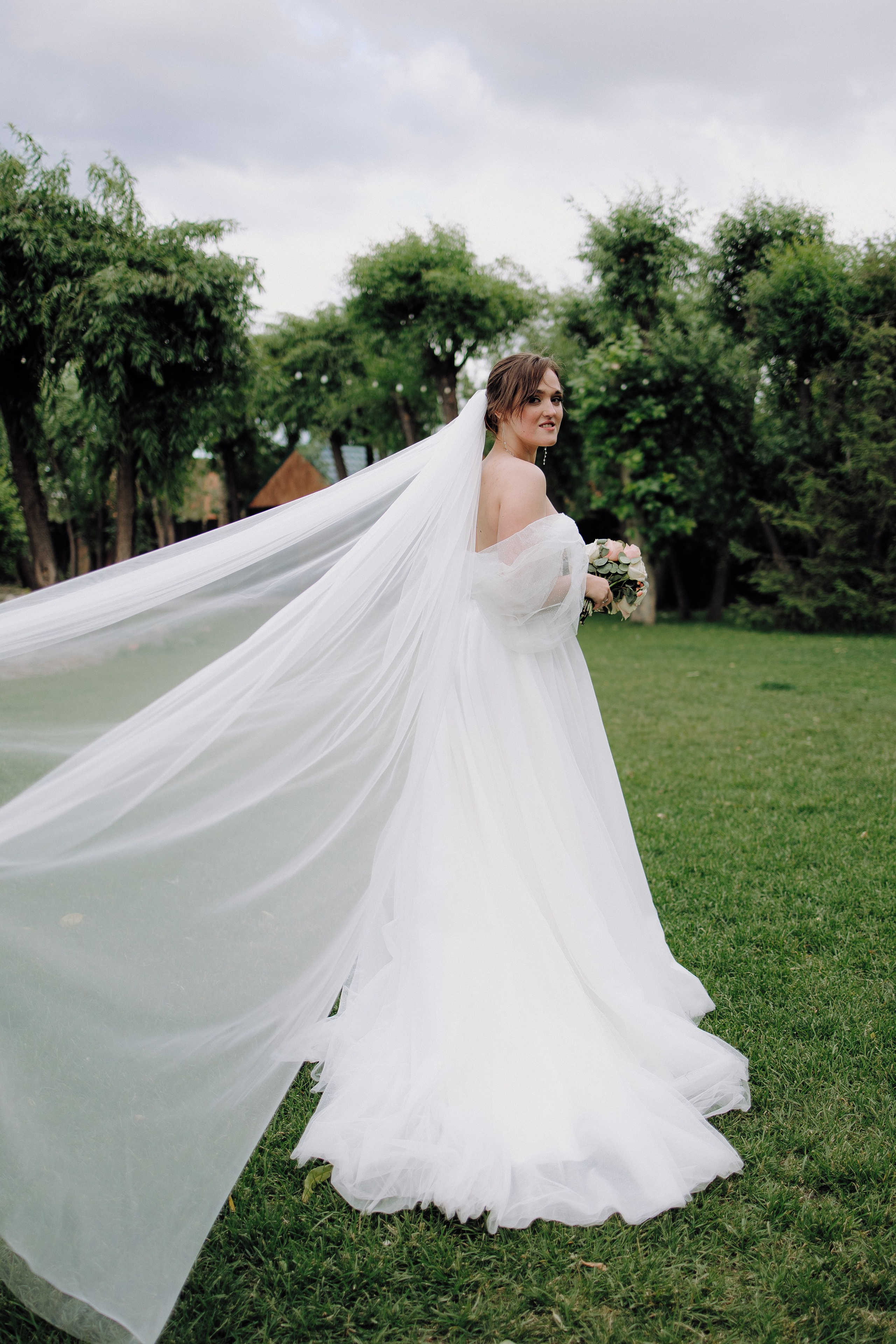 Макияж на свадьбу. Свадебный фотограф Москва. Стильная фотосессия на свадьбу. Фотограф на свадьбу в Москве. Стильная невеста. 