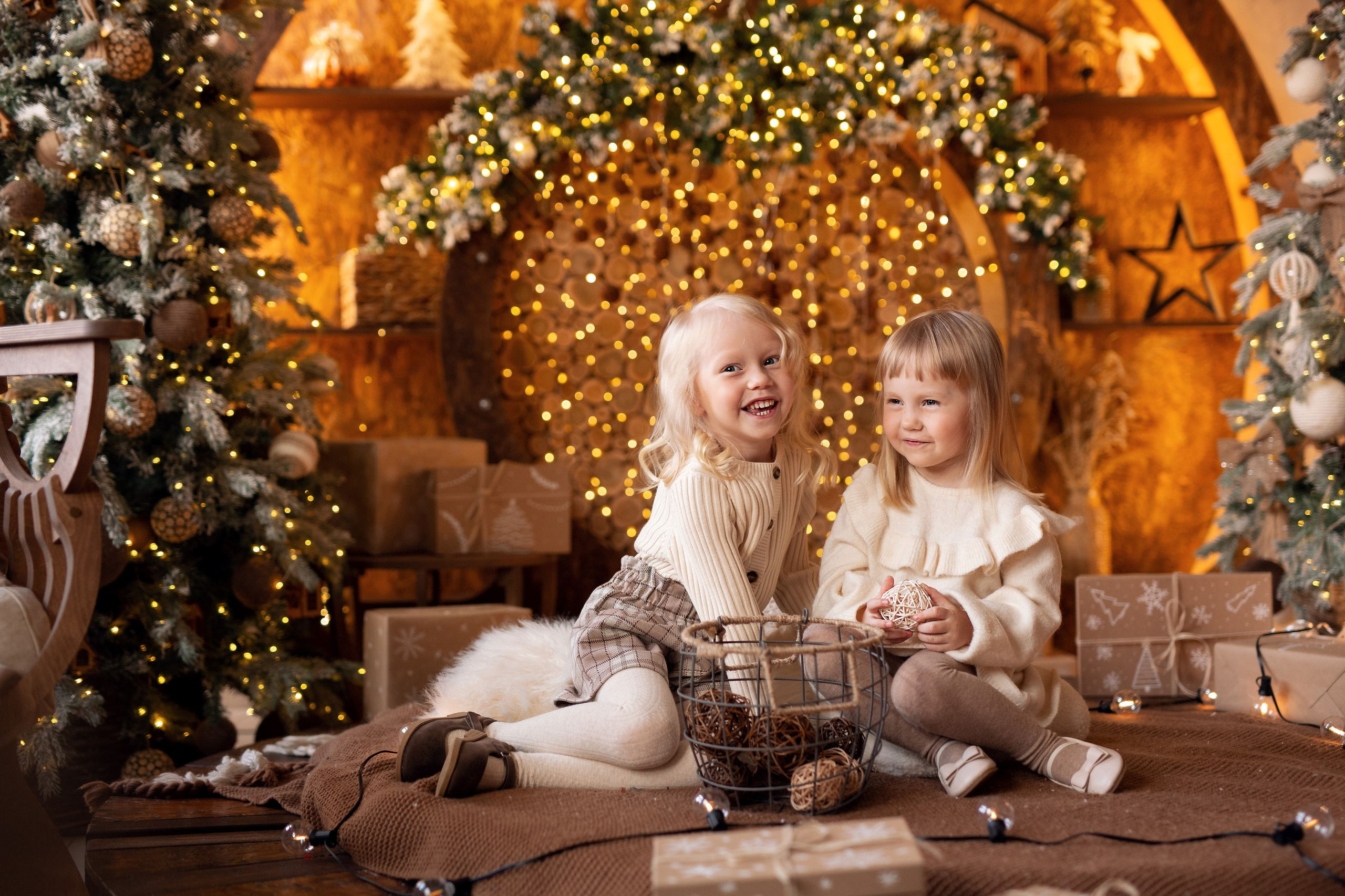 Семья в новогодней студии. Семейный и детский фотограф в Москве Юлия
