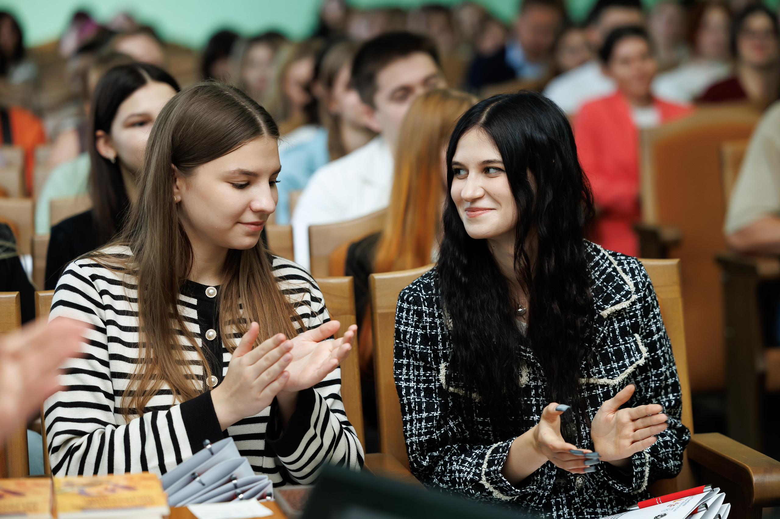 Интеллектуальный праздник «Язык — душа народа» в Никитинской библиотеке. Фотограф в Воронеже Галина Фурсова