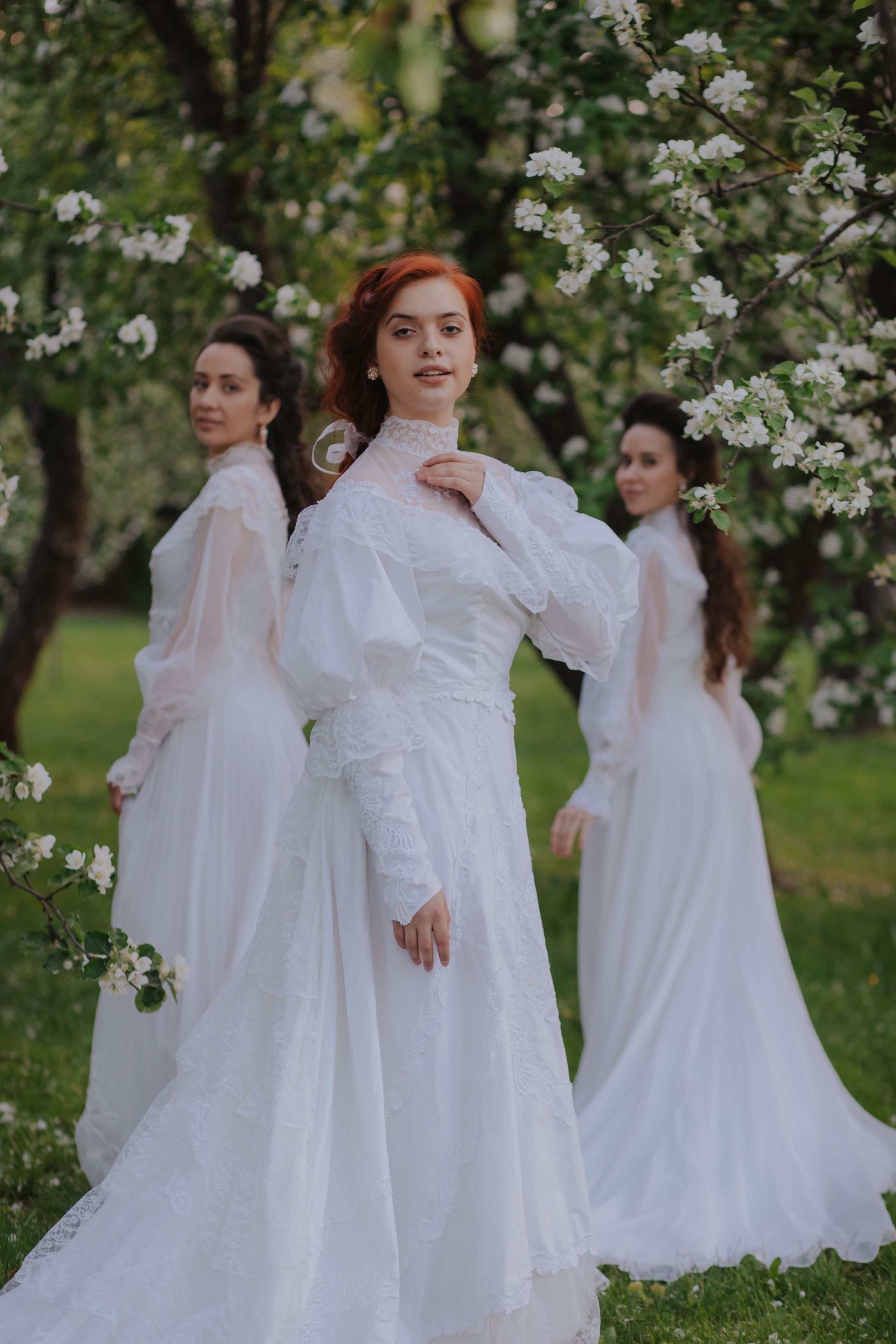 Яблоневый сад. Художественная винтажная фотография