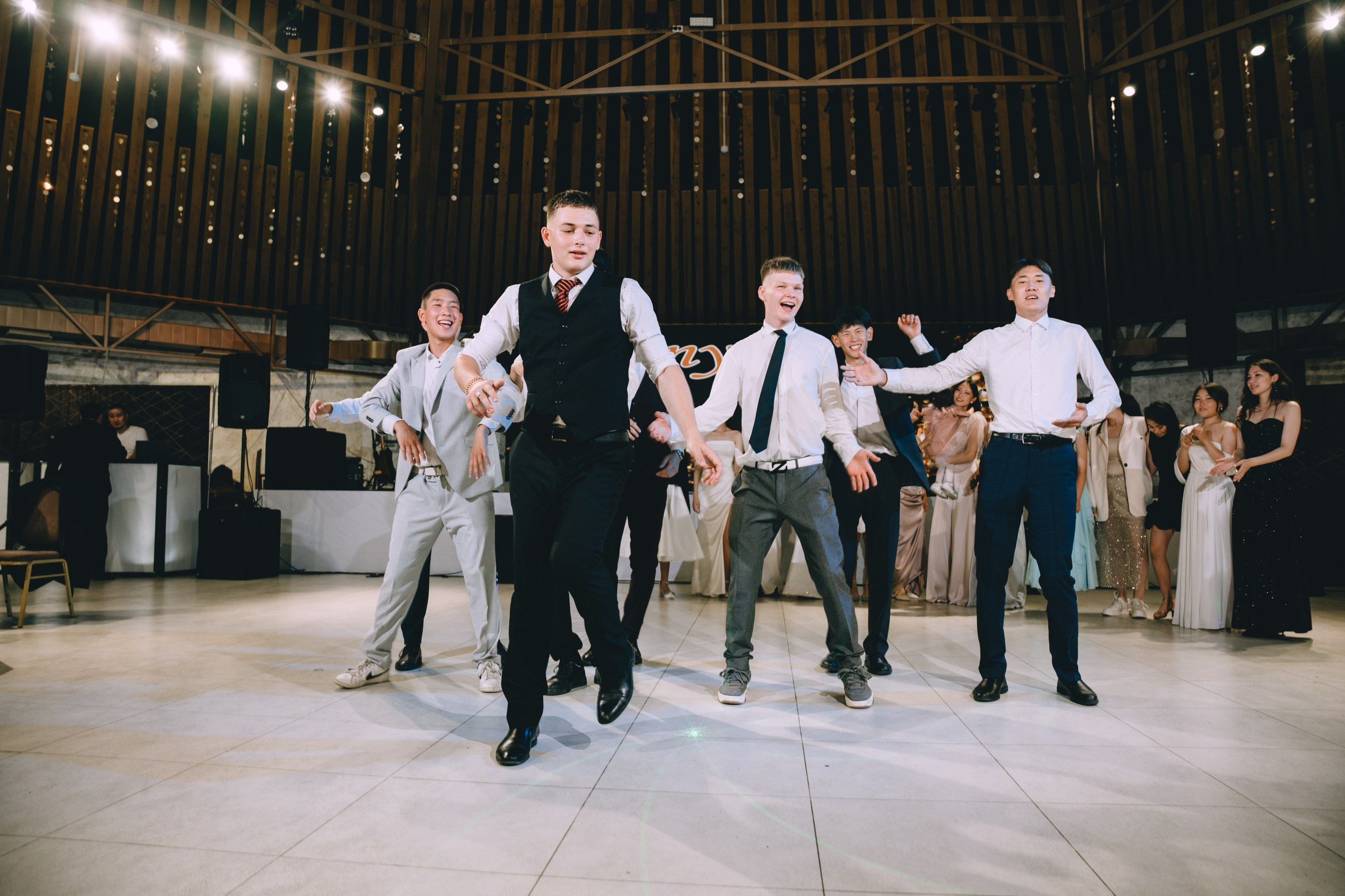 Выпускной Усть-Ордынской СОШ № 1 2025. Фотограф в Иркутске Сендыхеев Пётр