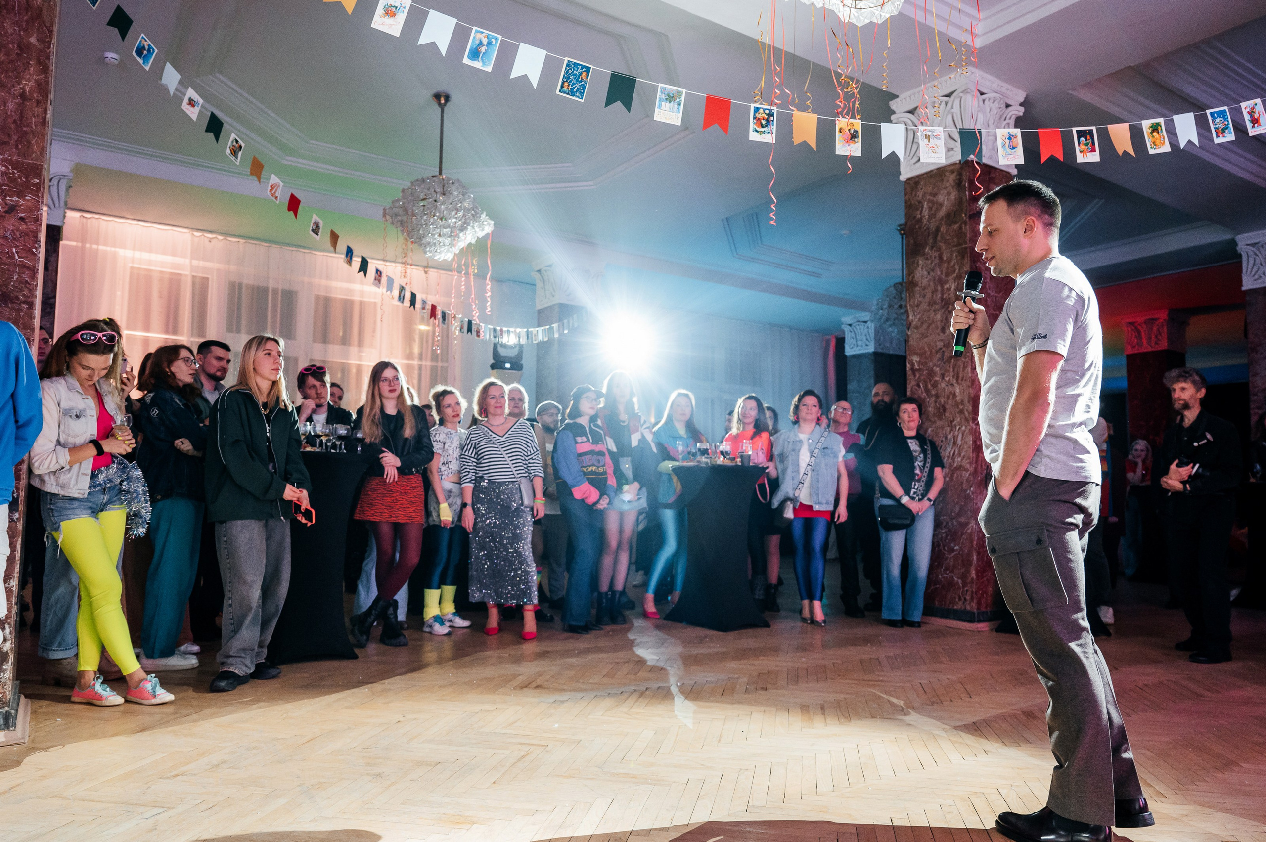 Корпоратив в стиле 90-х. Фотограф Дмитрий Сермяжко