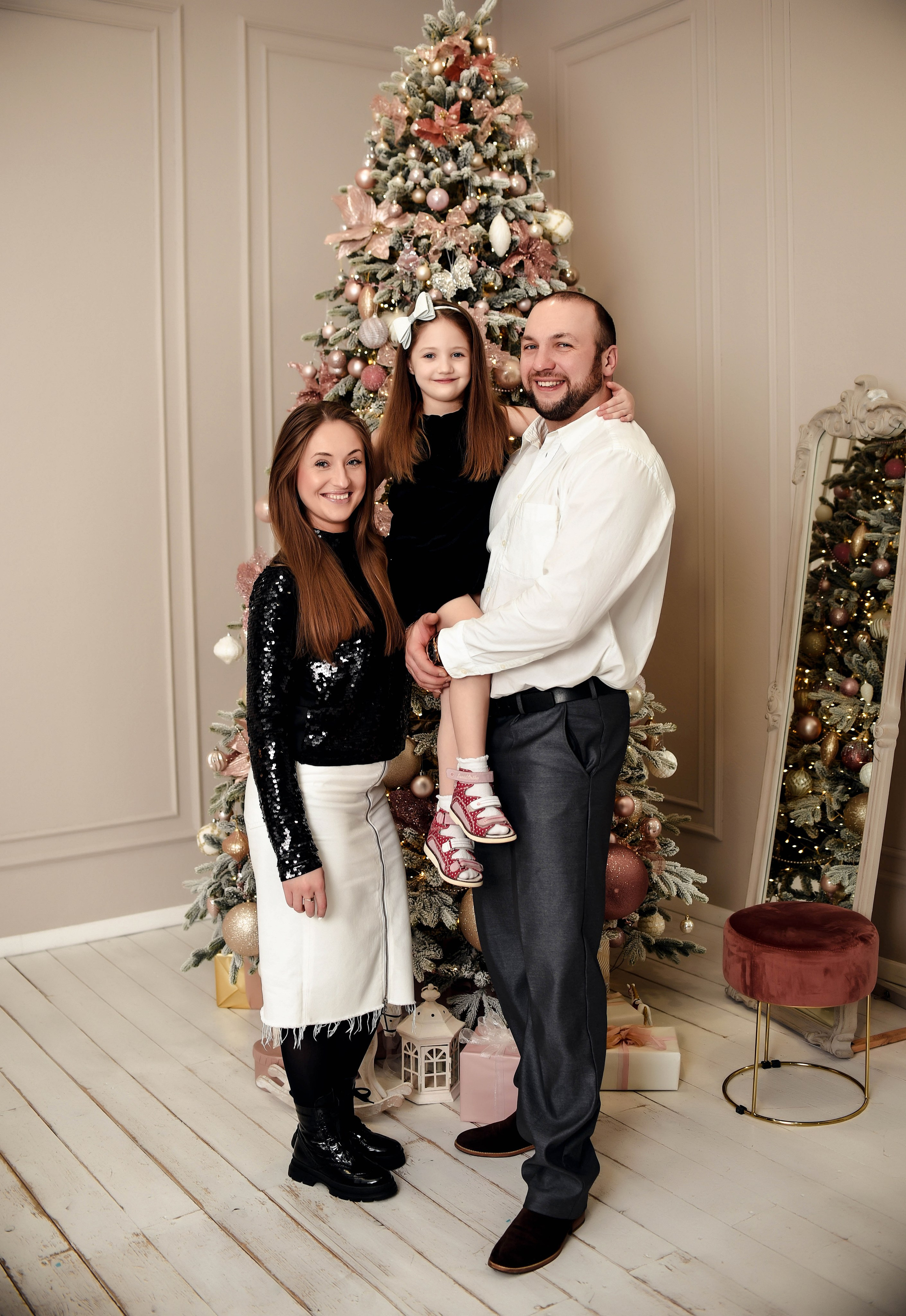 Новогодняя семейная. Свадебный, семейный, детский, контент фотограф в Омске Максим Ильин