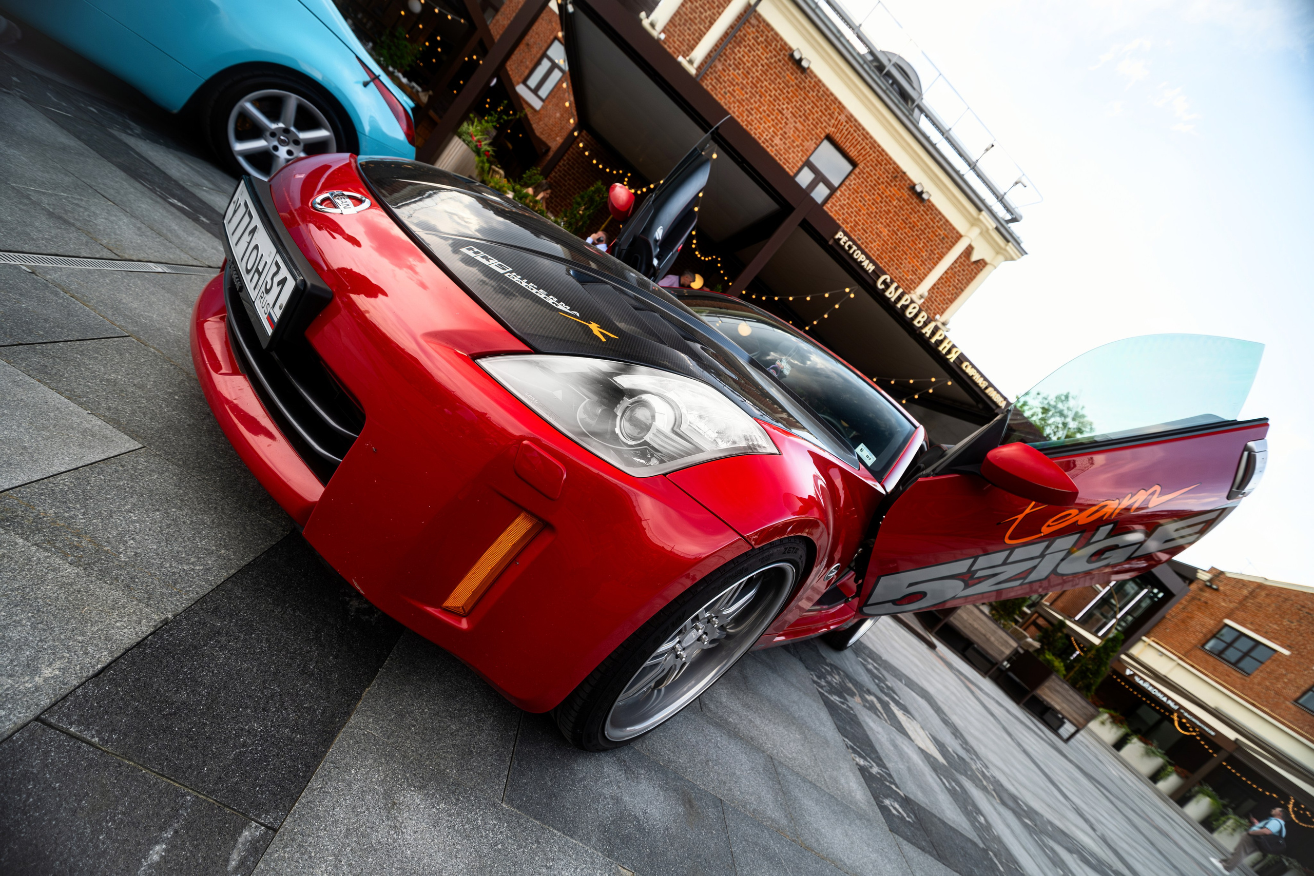 Автовыставка Nissan Z. Malenkyia