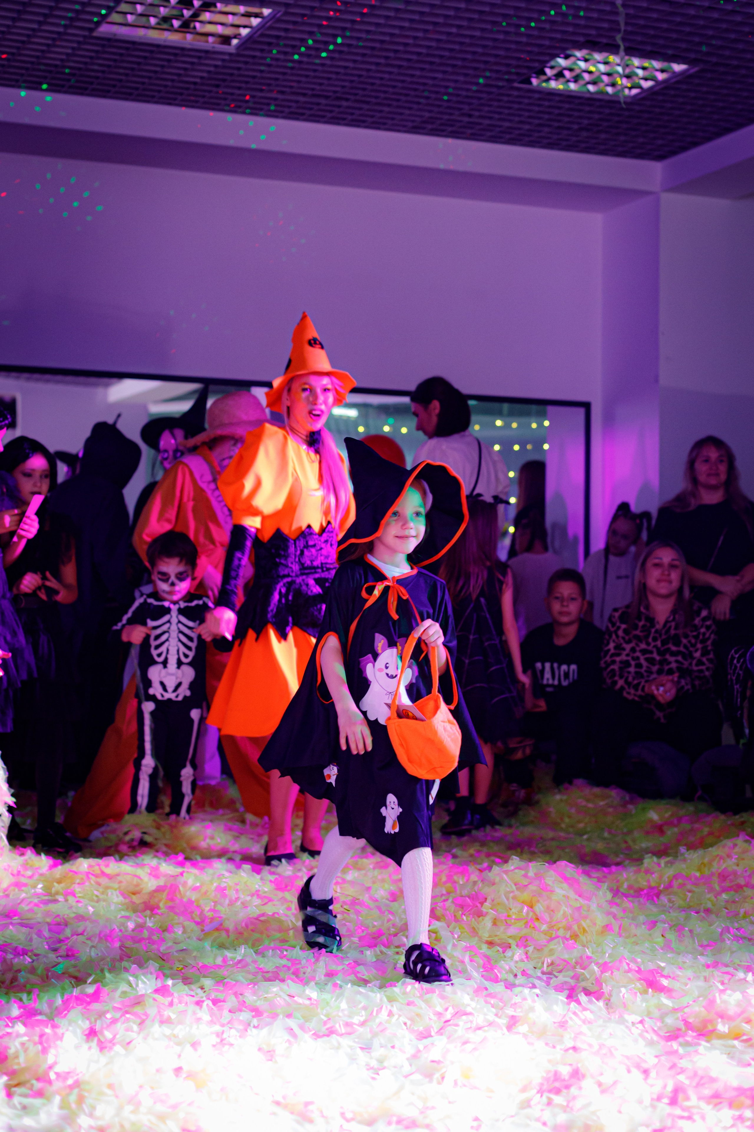 HALLOWEEN. Photokarish